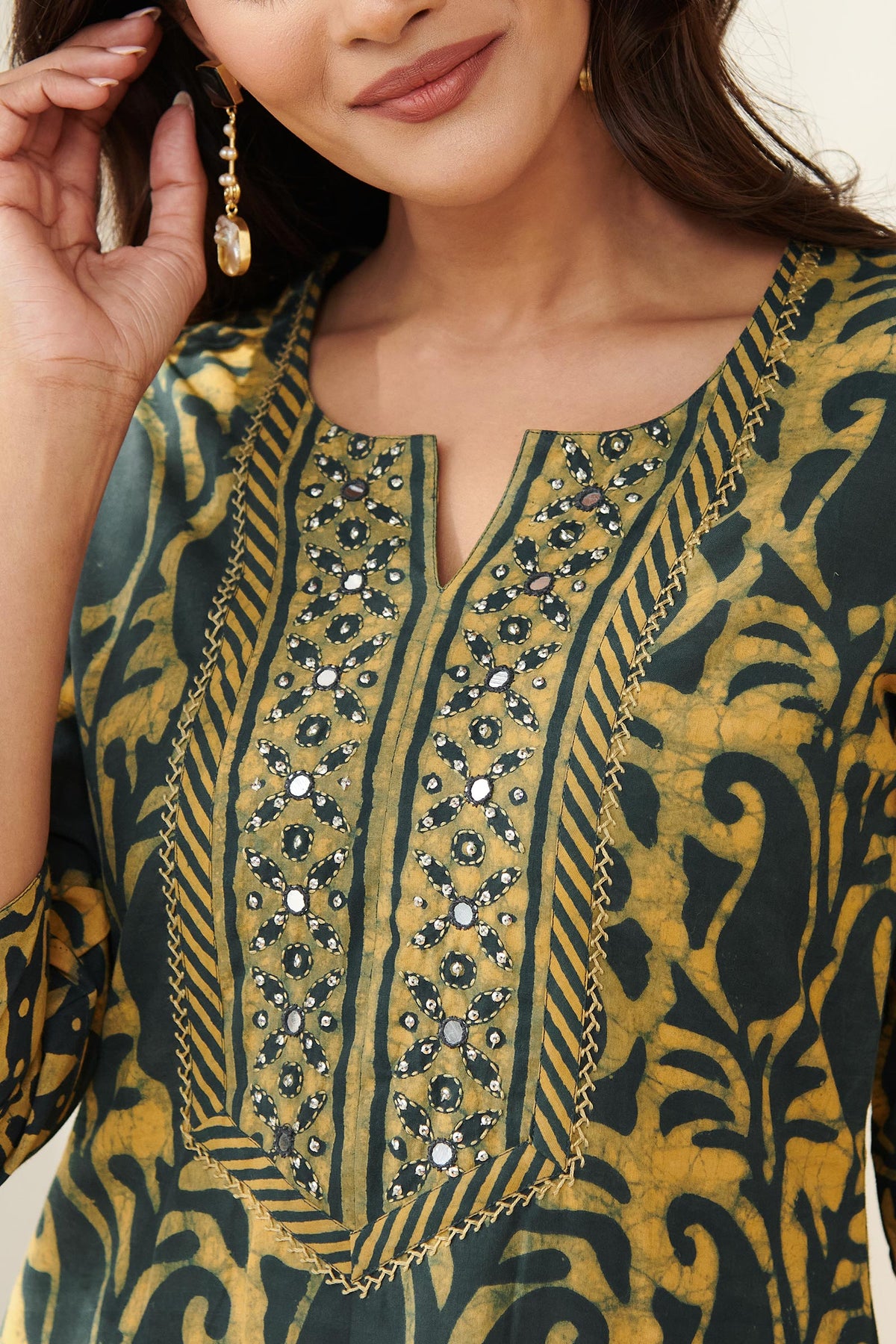 Sehra Zaira Kurta
