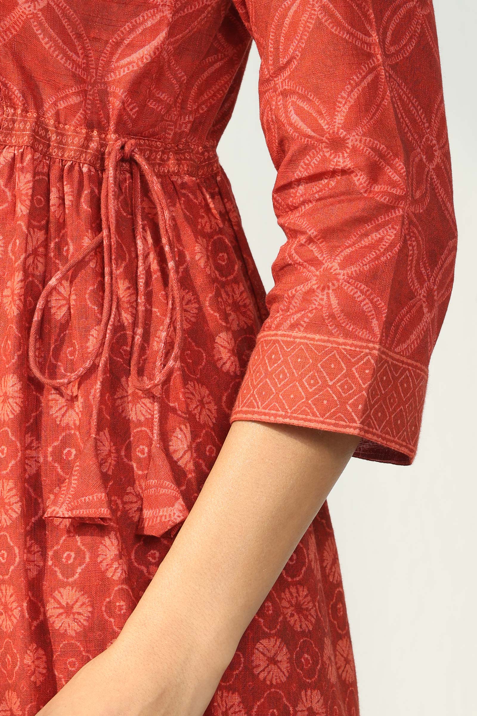 Surplus: Rangrez Raisa Kurta