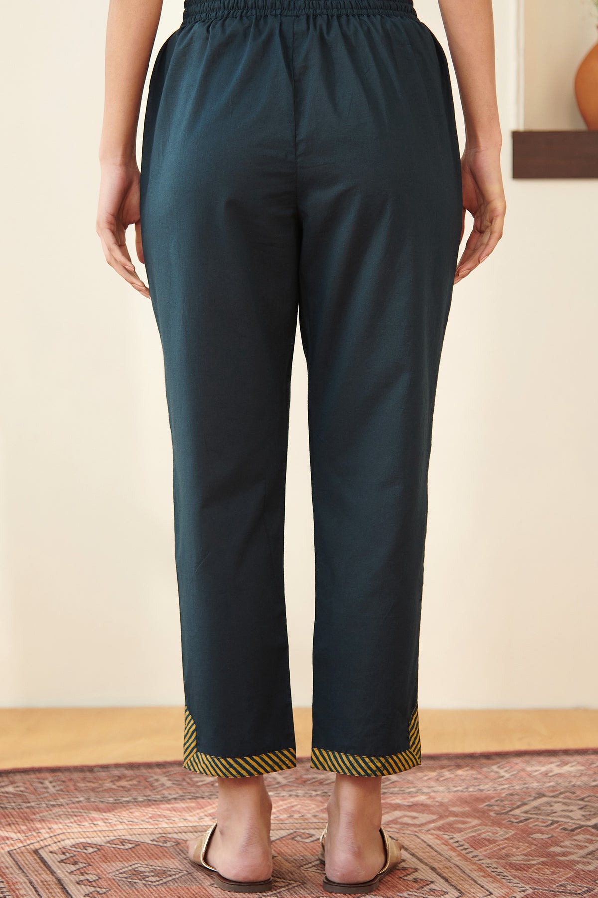 Sehra Nikhat Green Narrow Pants