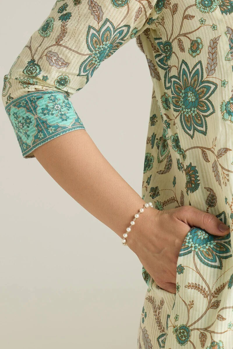 Surplus: Meher Seerat Kaftan