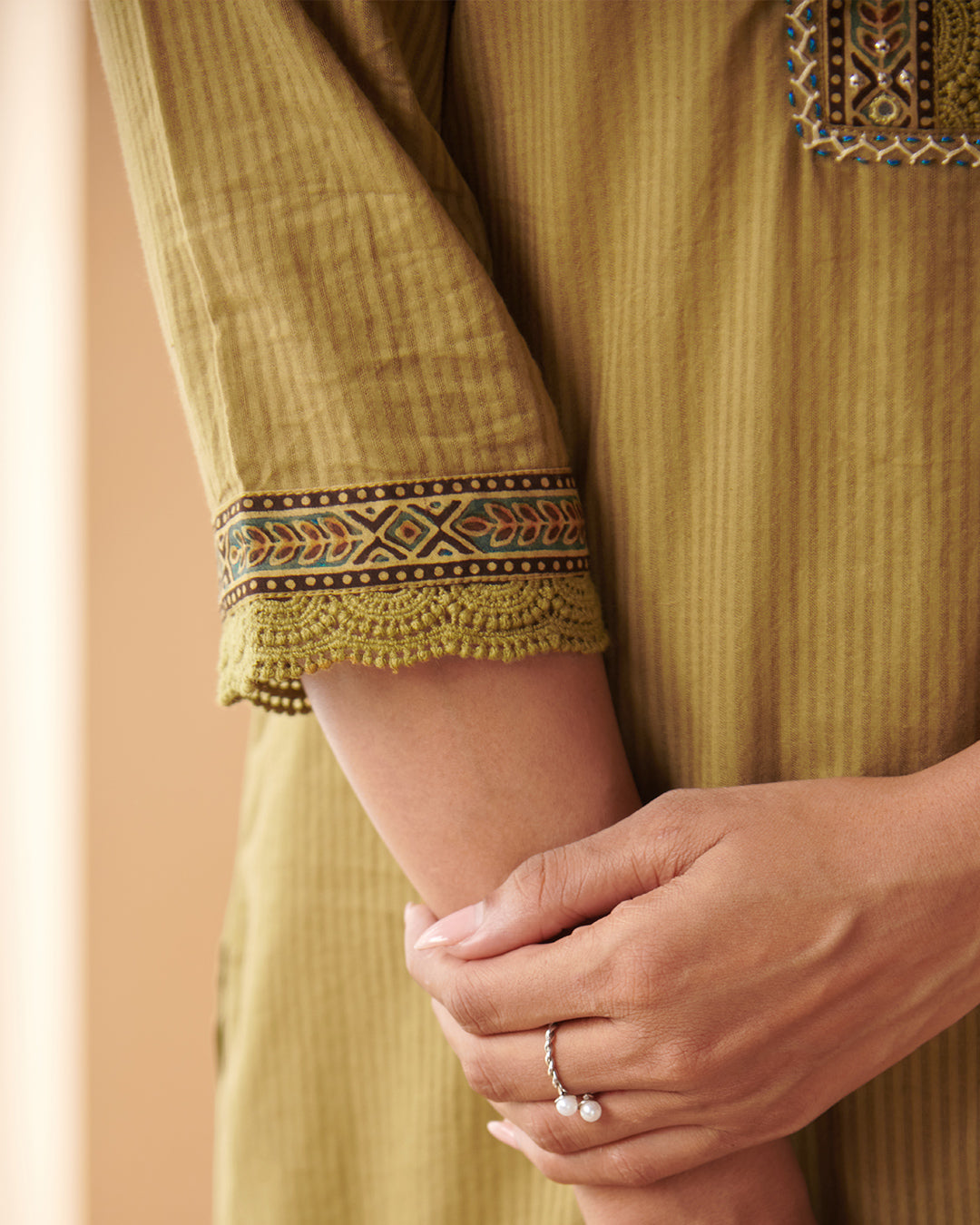 Sehra Asma Ajrak Kurta