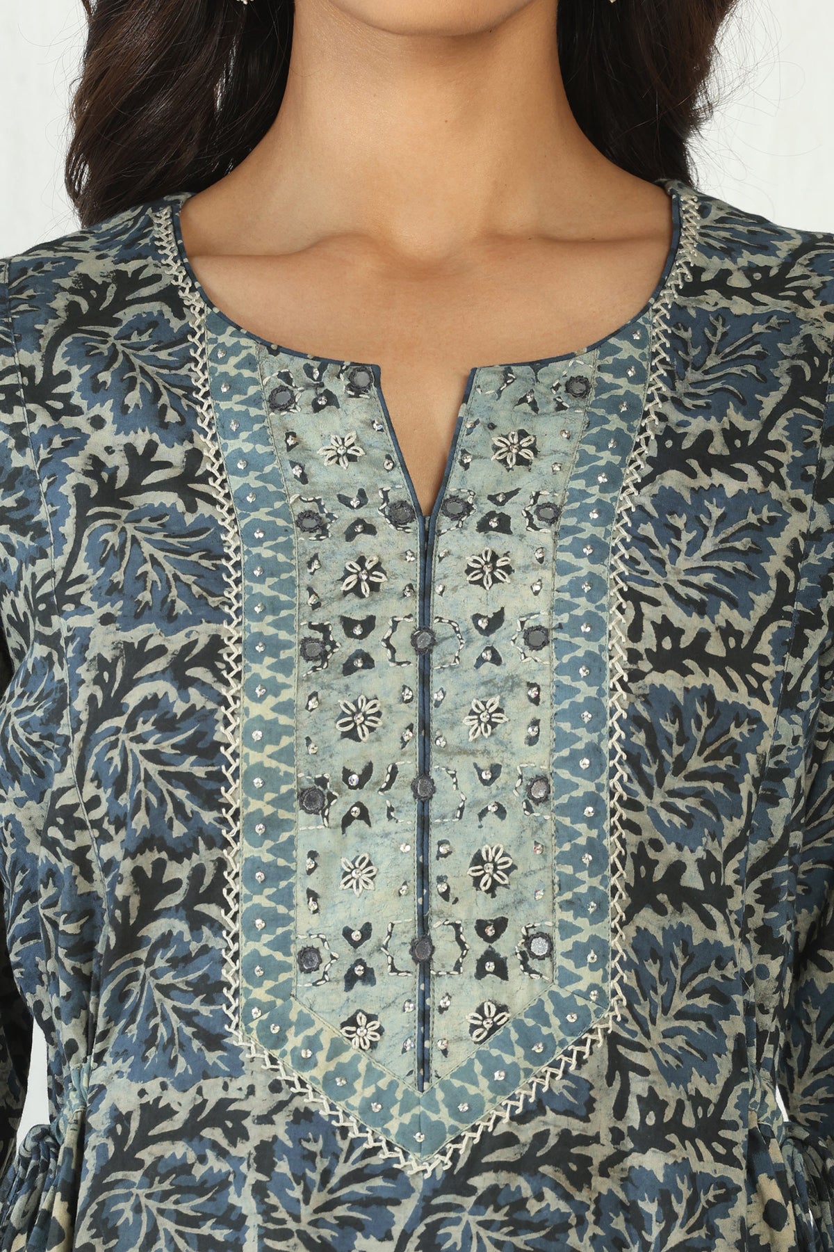 Sehra Siya Akola Kurta