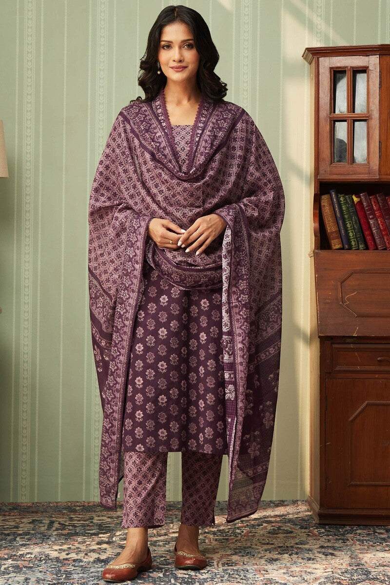 Mahnoor Siya Kurta