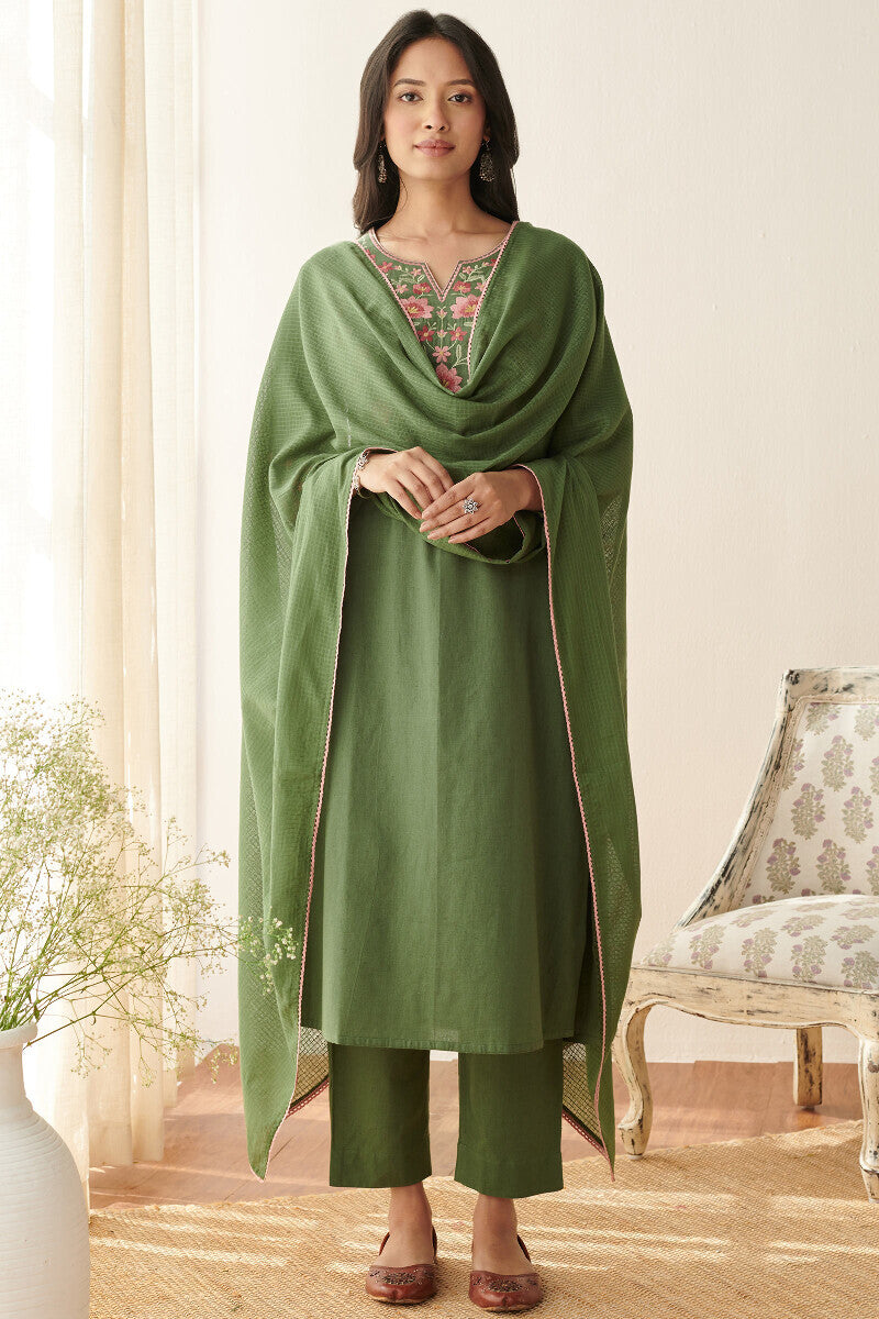 Mehreen Saira Kurta