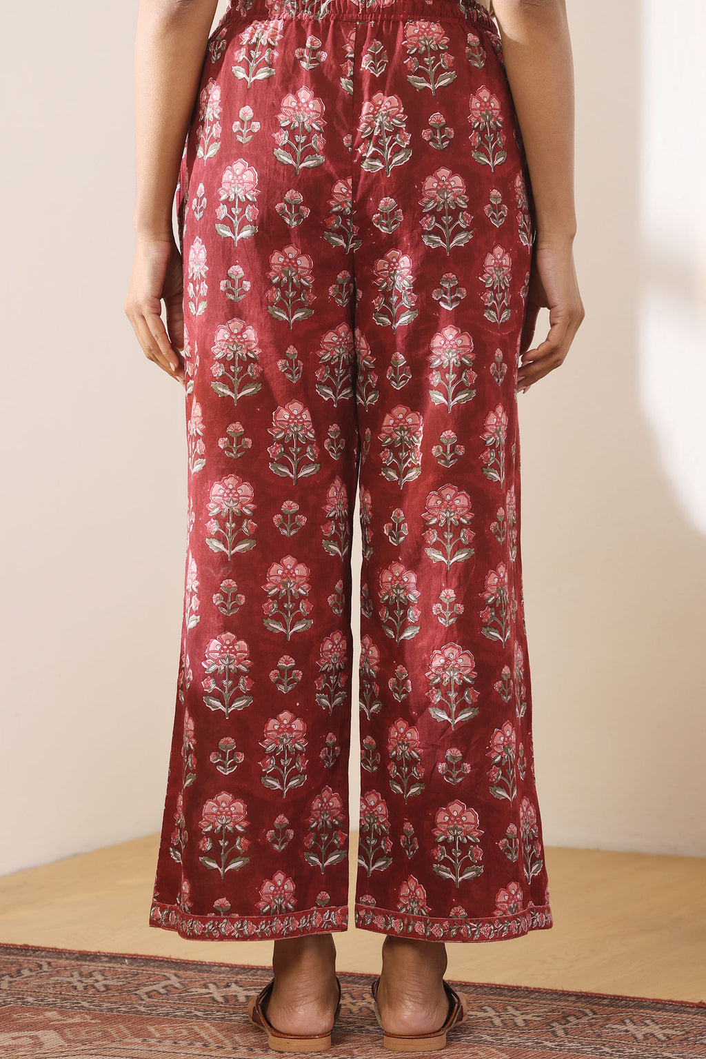 Gulbarg Nida Sanganeri Farsi