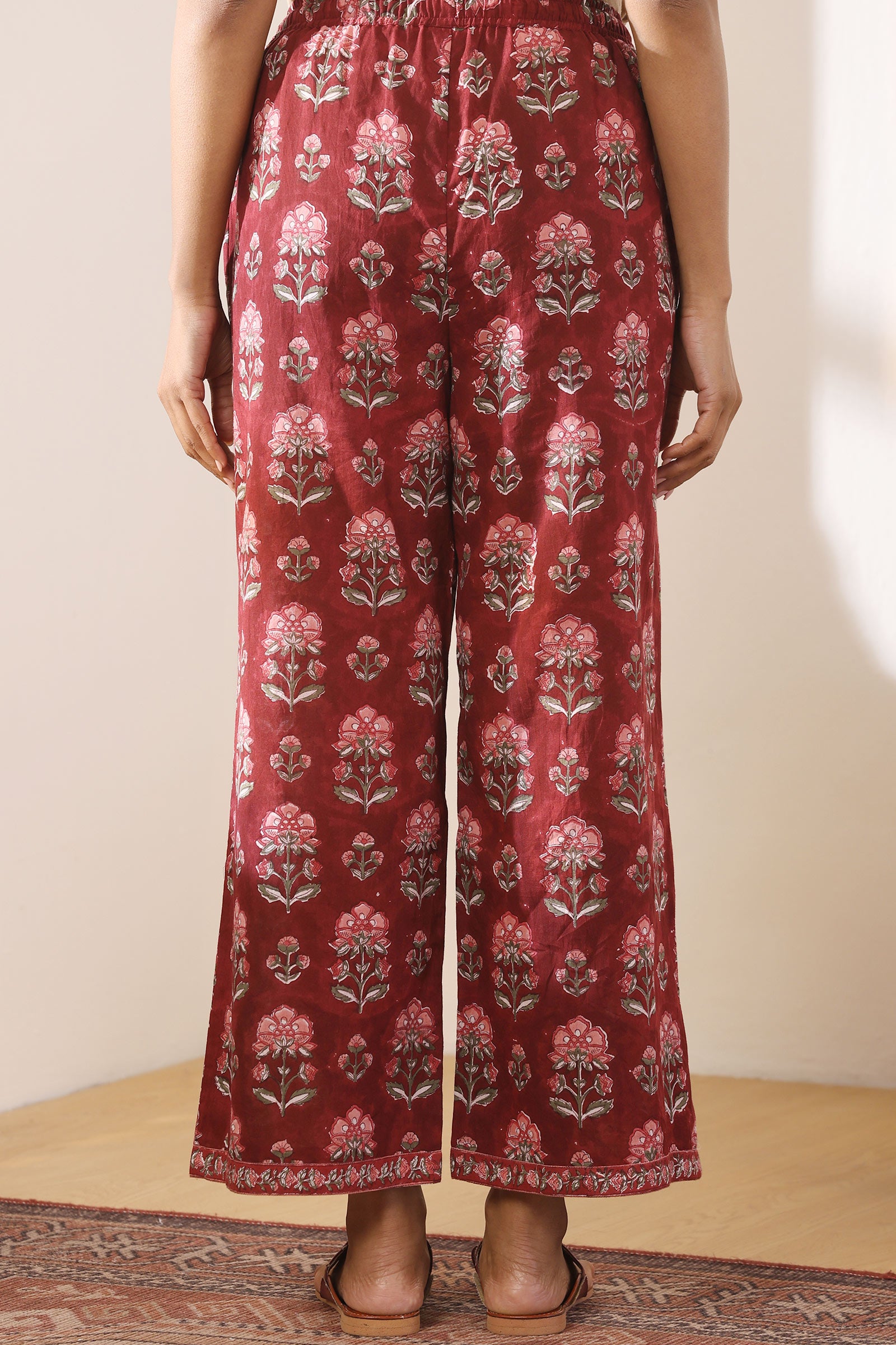 Gulbarg Nida Sanganeri Farsi