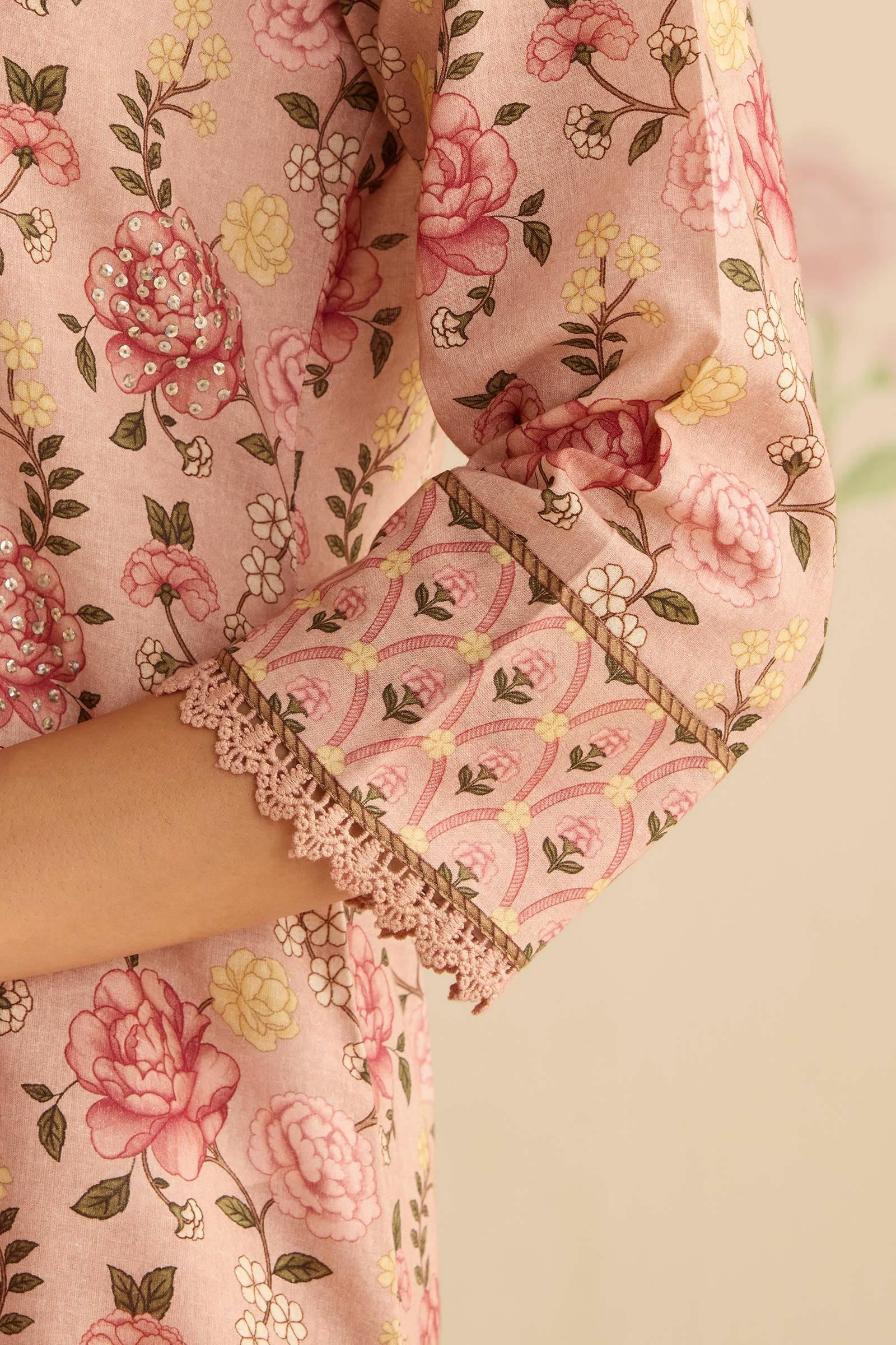 Gulraiz Gulbahar Kurta