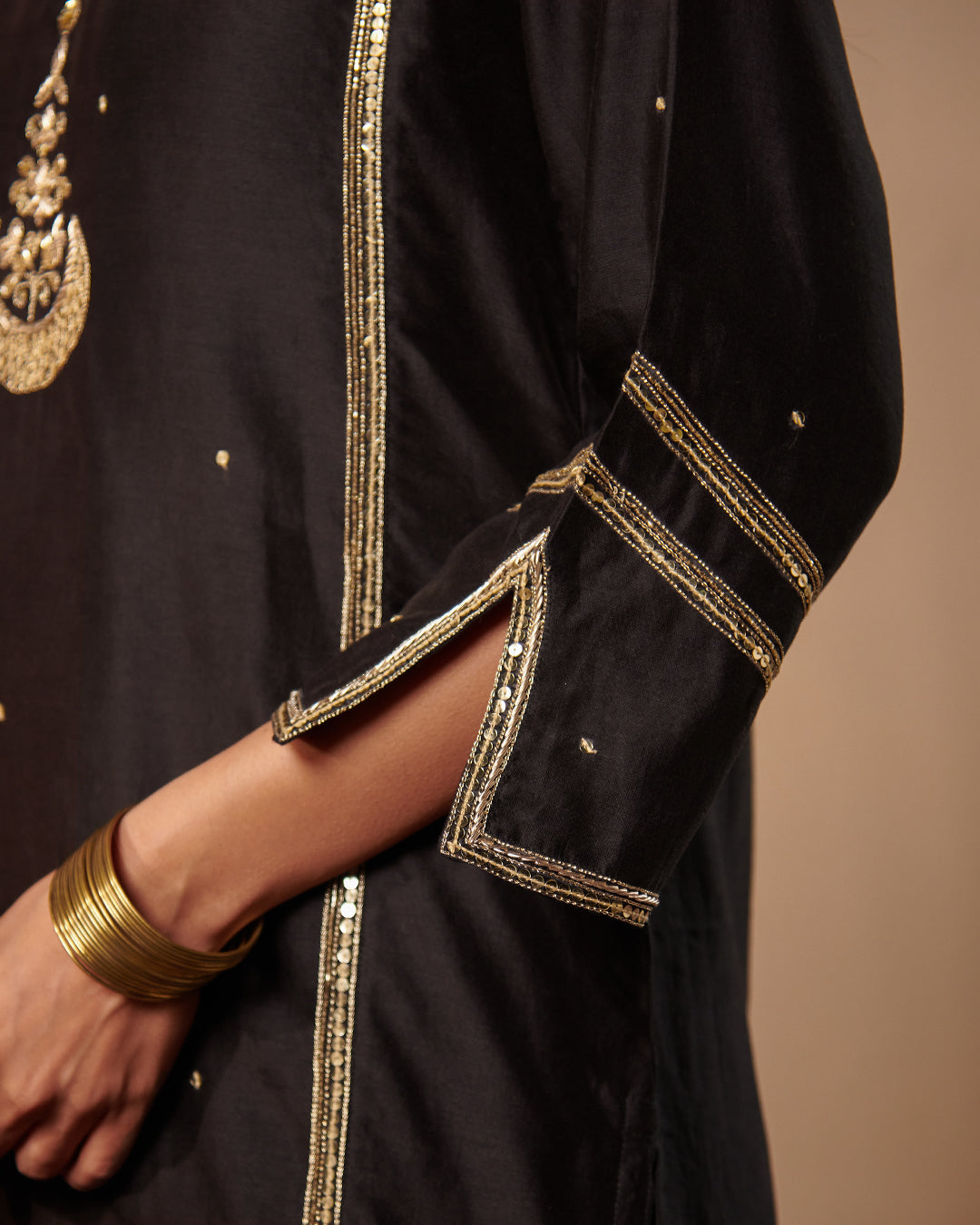 Roshanara Aarya Midnight Black Kurta