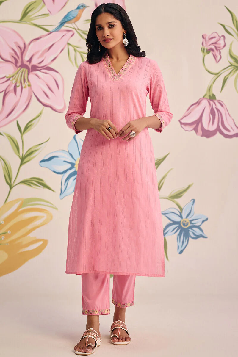 Surplus: Mehraab Amira Kurta