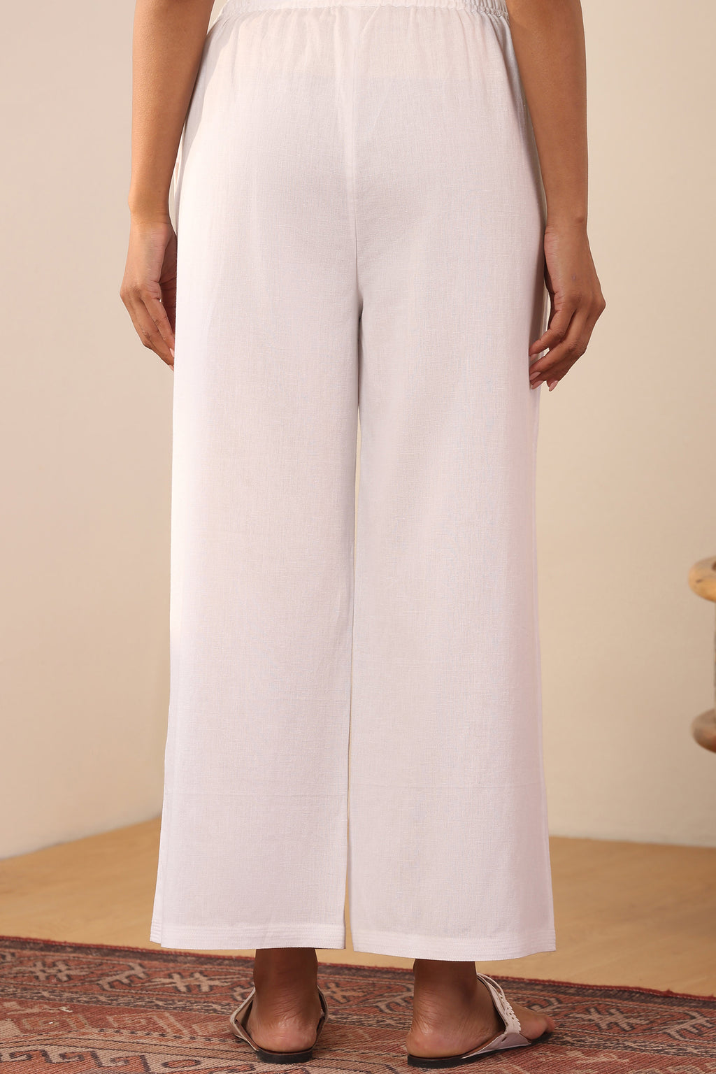 Surplus: Roza Anaya White Farsi