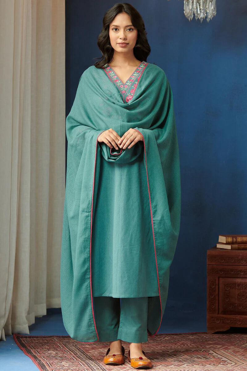 Surplus: Roza Madiha Kurta