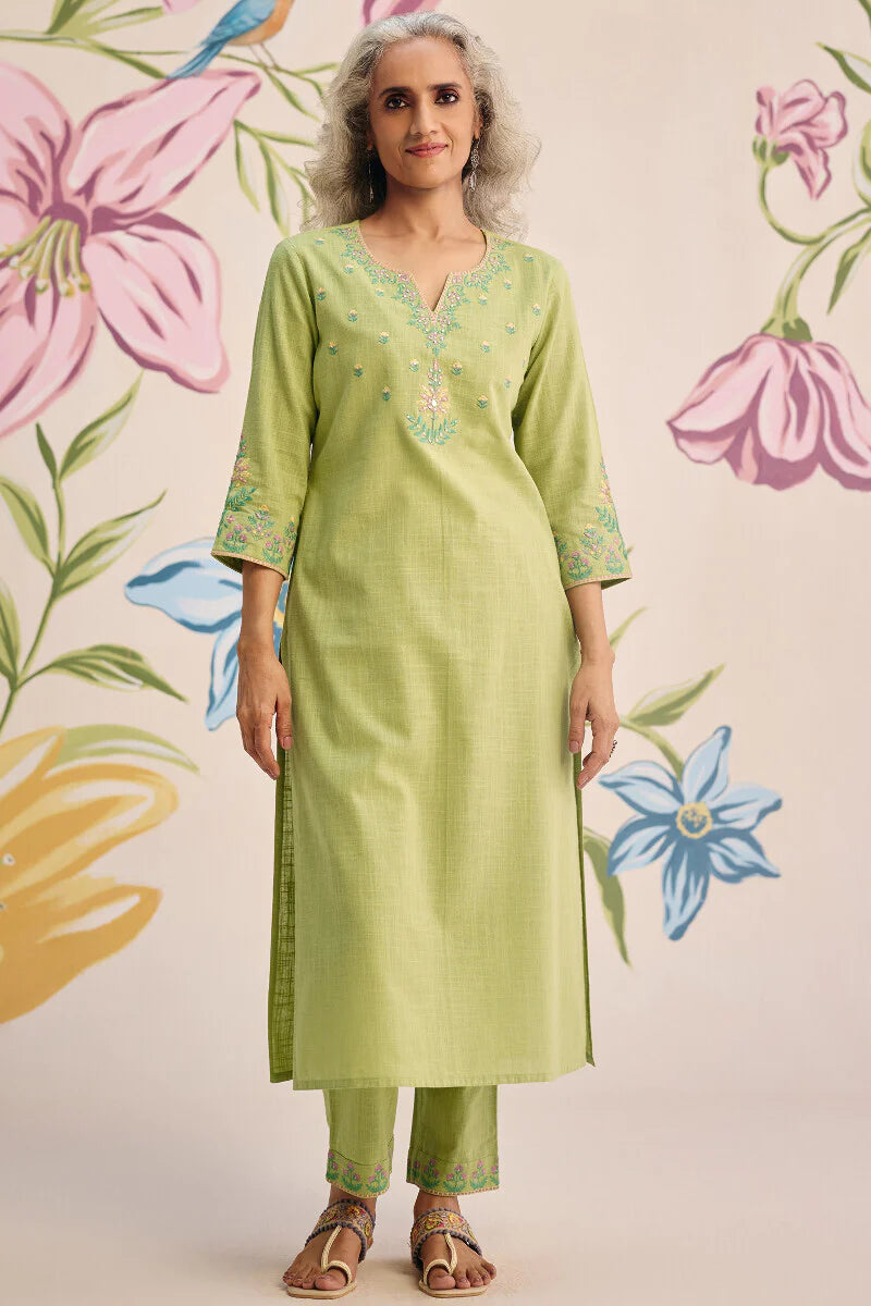 Surplus: Mehraab Mehr Kurta