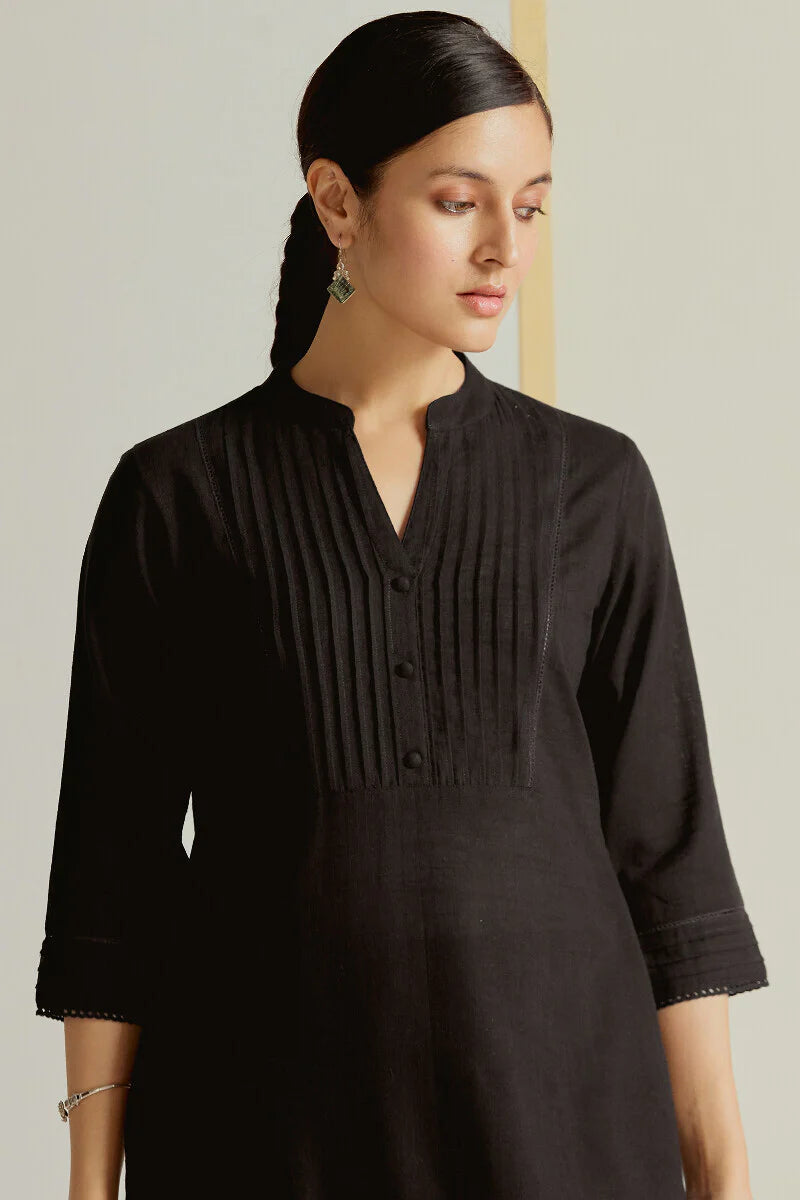 Surplus: Roza Nida Black Kurta