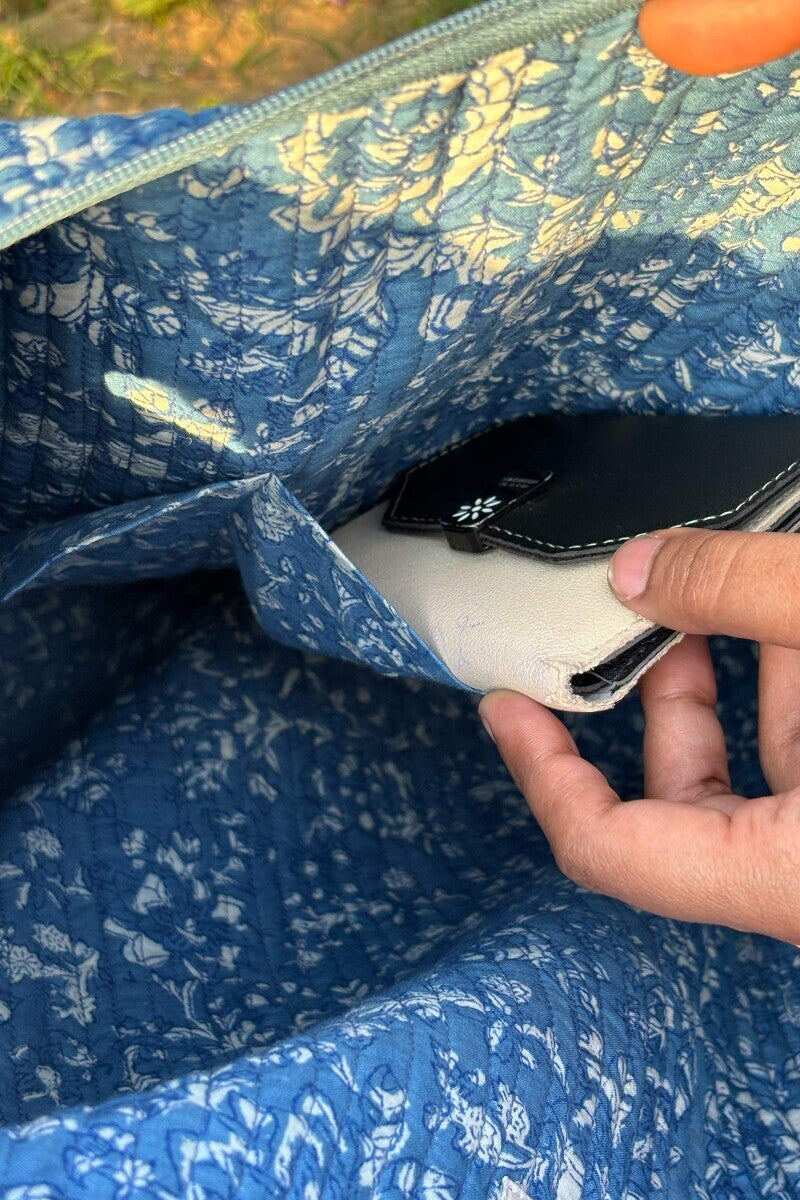 Roza Nooraz Holdall Bag