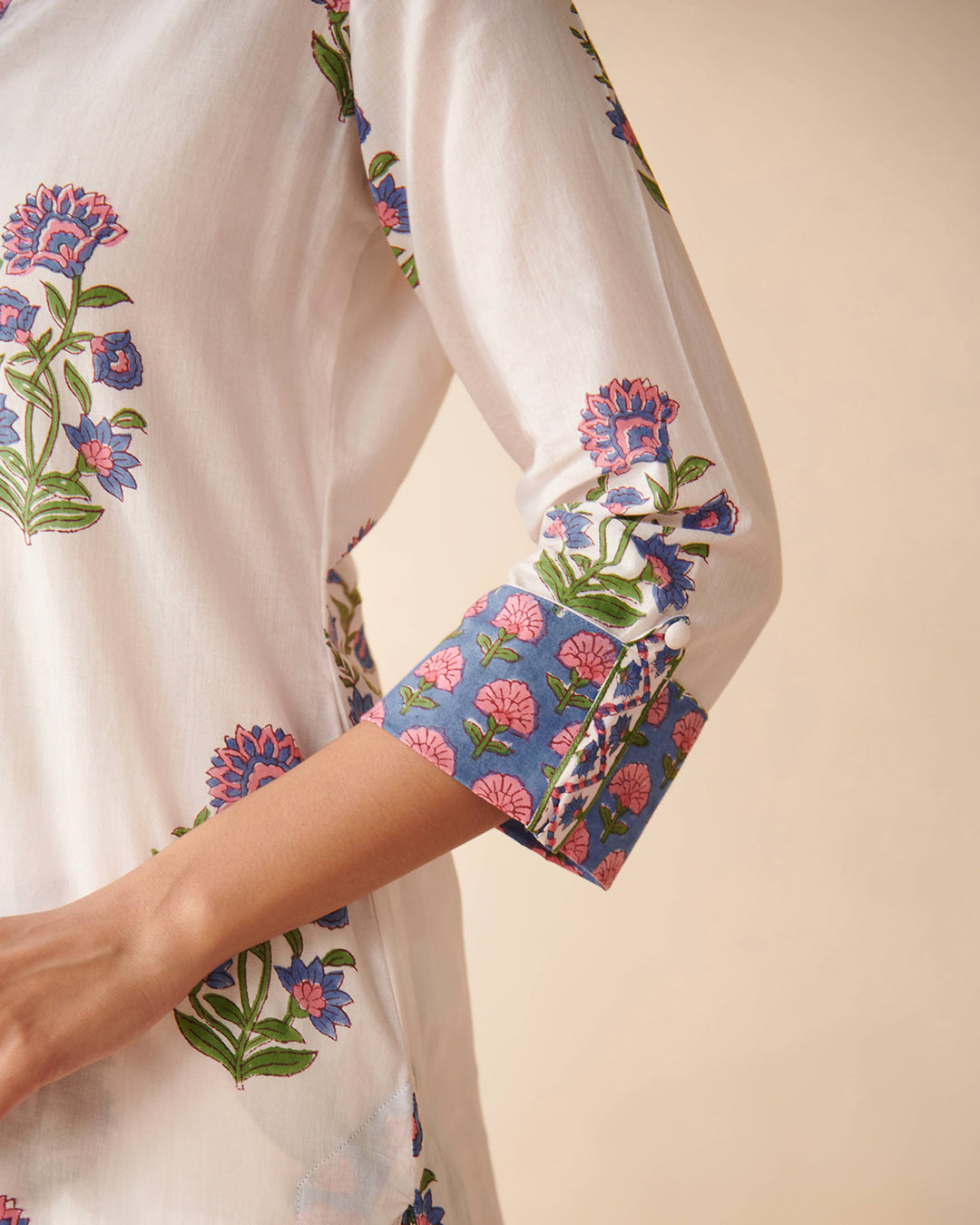 Gulbarg Zeinab Sanganeri Kurta