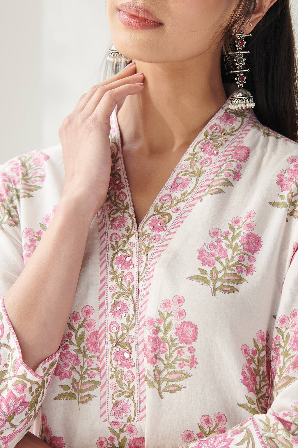 Surplus: Gulbahar Zubeida Sanganeri Kurta