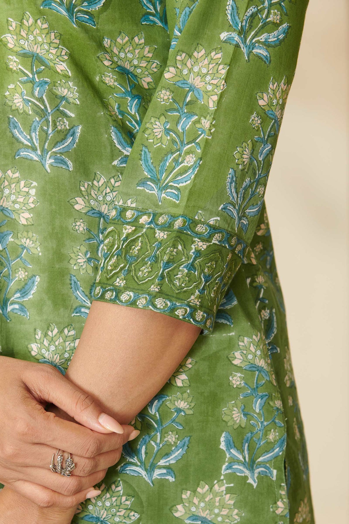 Gulbarg Sumaira Sanganeri Kurta