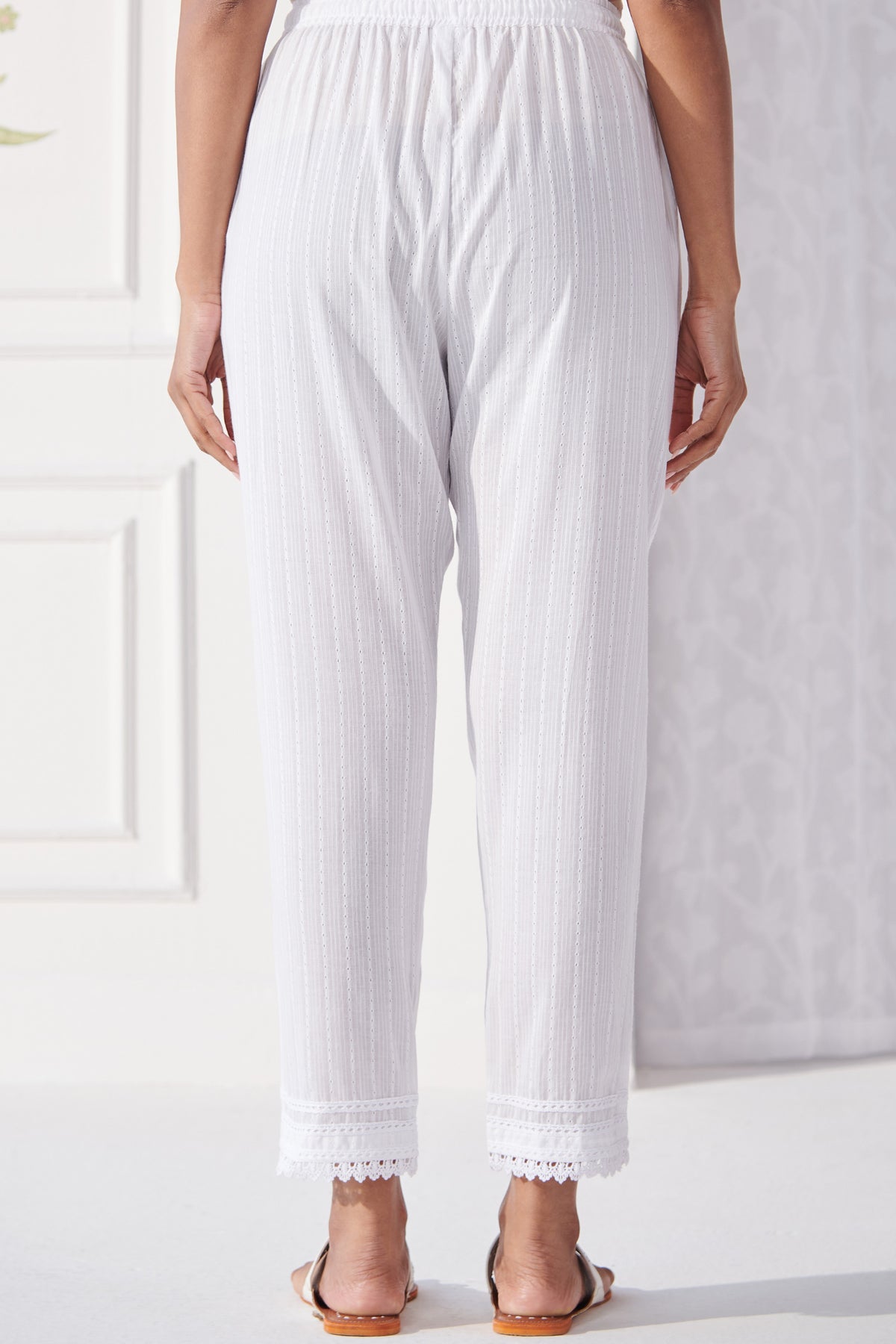Mumtaz Ruhi White Narrow Pants
