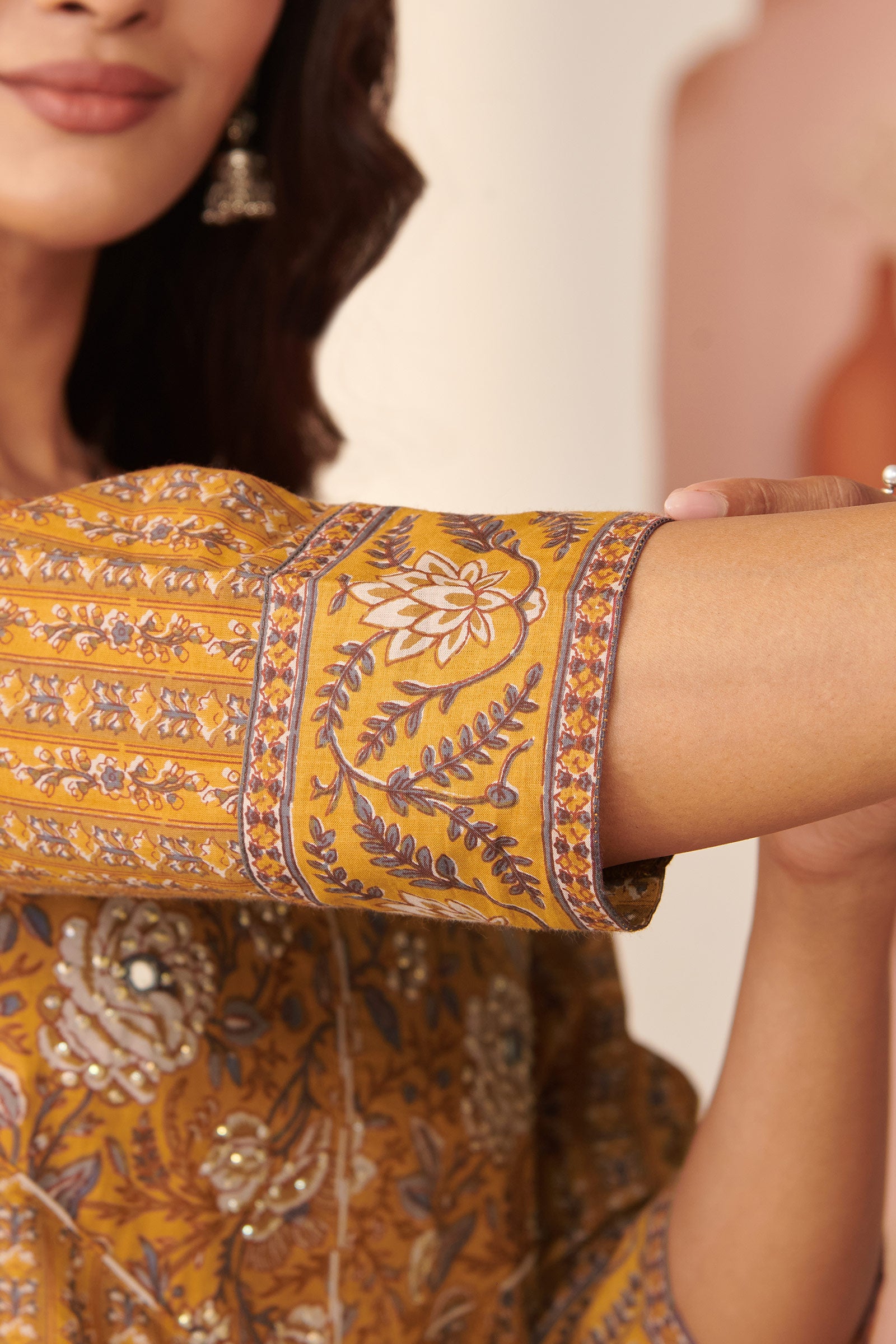 Surplus: Gauhar Shahida Sanganeri Kurta