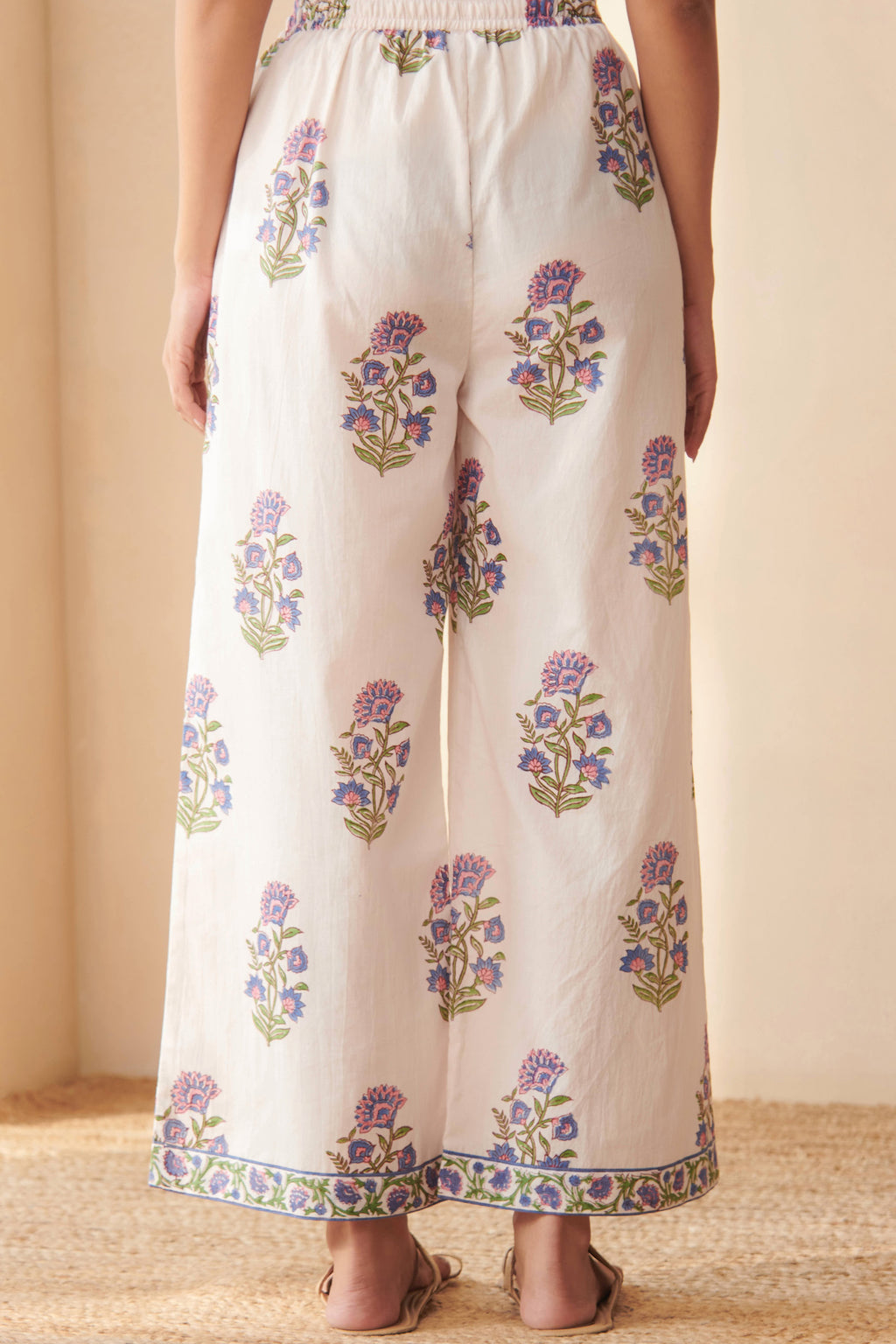 Gulbarg Zeinab Sanganeri Farsi