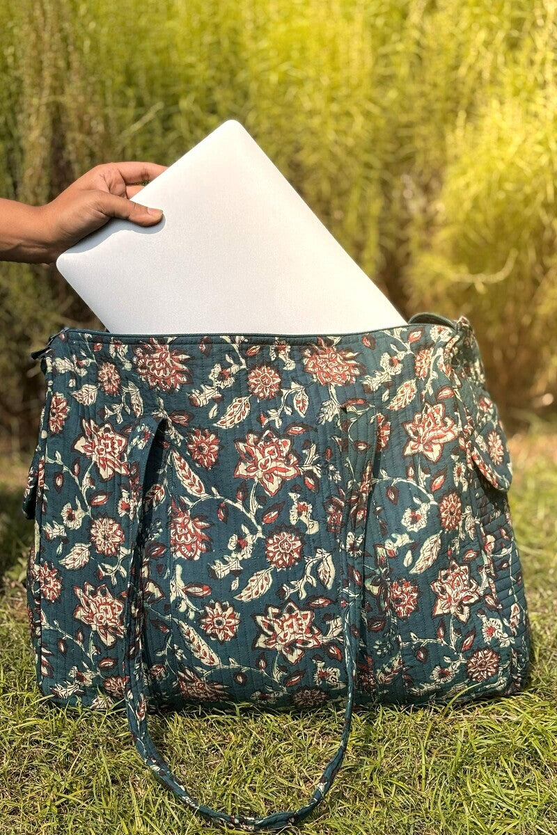 Roza Zohra Holdall Bag