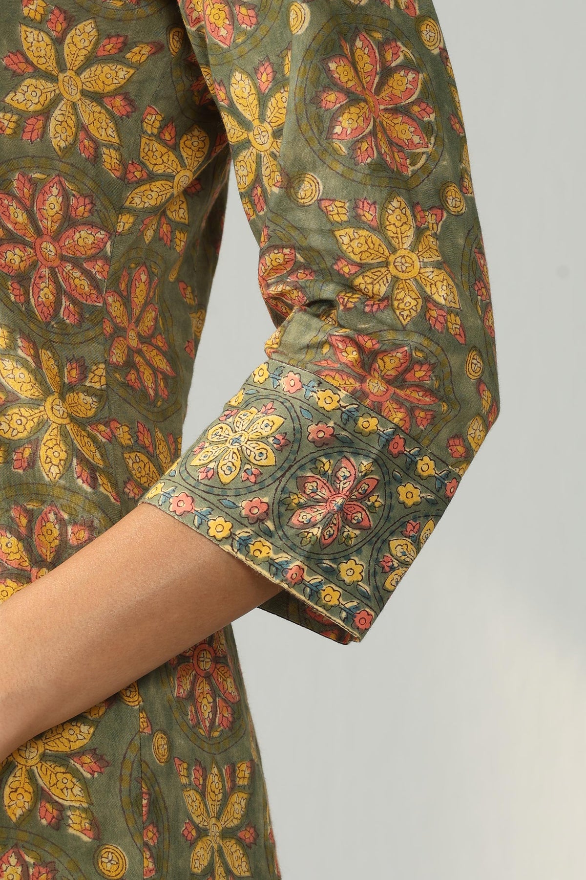 Nayanjal Shaheena Sanganeri Kurta