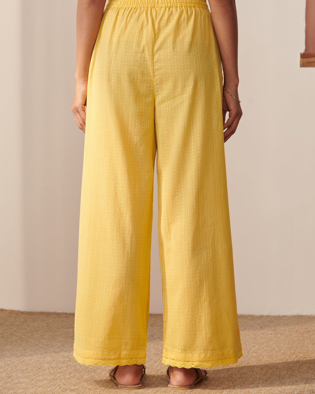 Roza Darya Daffodil Yellow Farsi