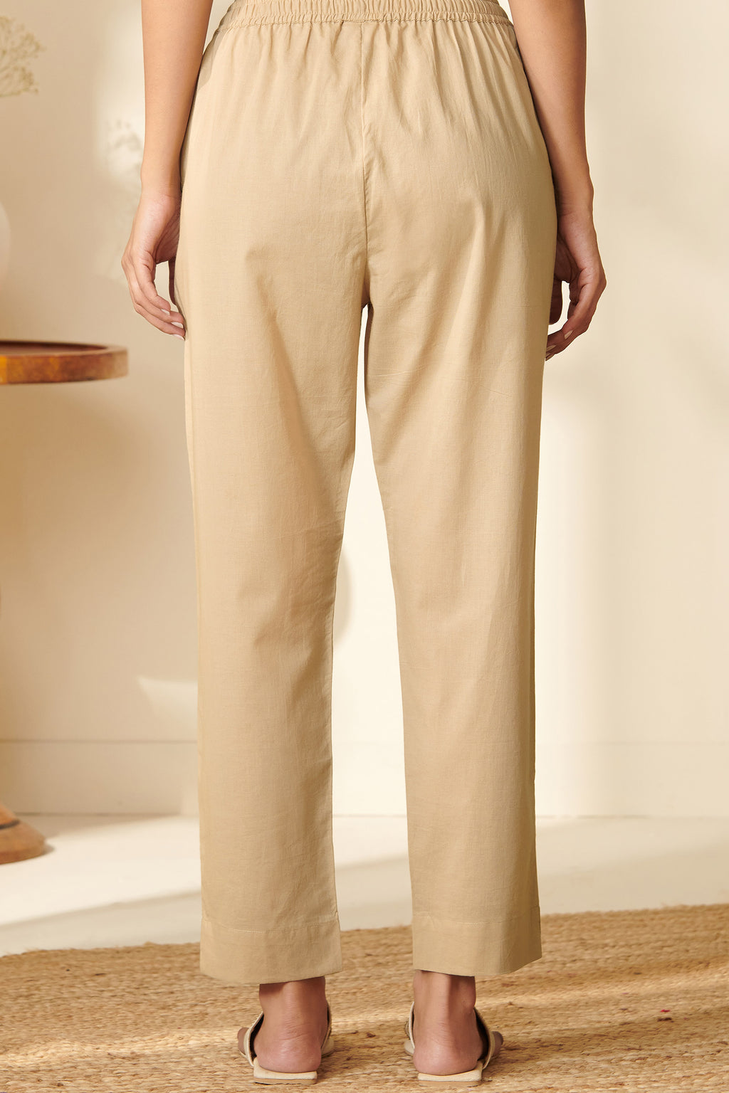 Surplus: Roza Aalia Beige Narrow Pants