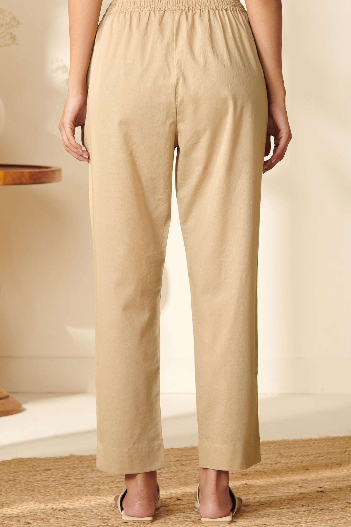 Surplus: Roza Aalia Beige Narrow Pants