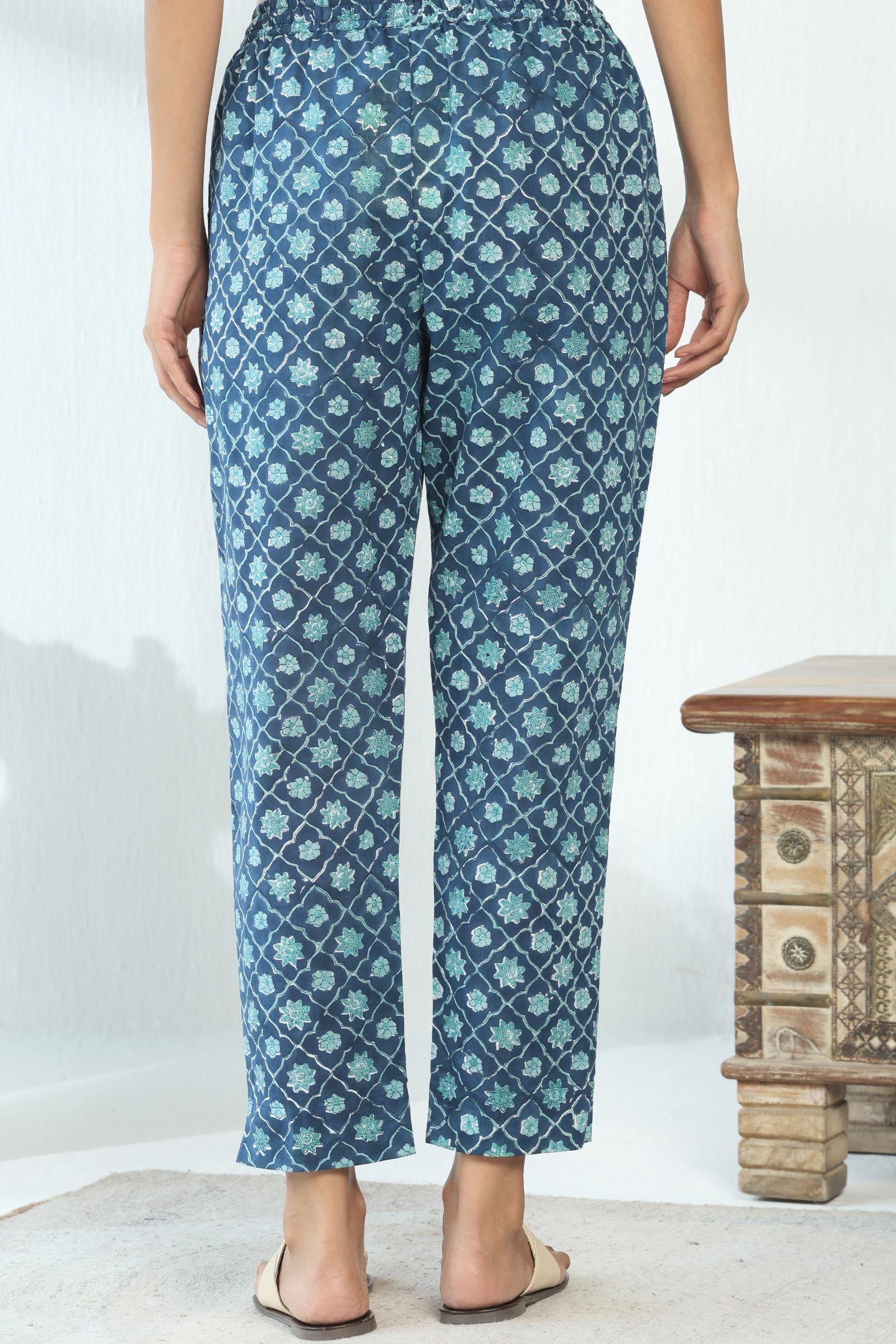 Neelofar Shirin Sanganeri Narrow Pants