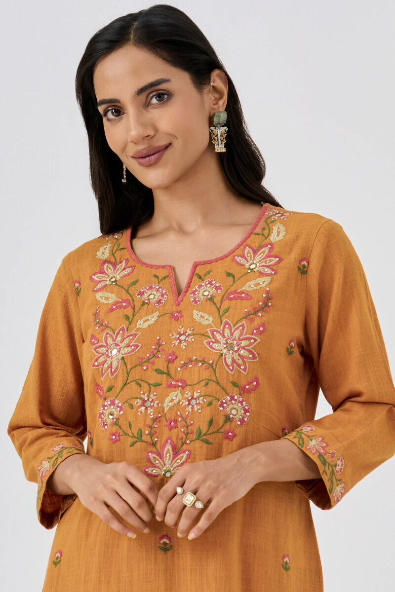 Surplus: Mehraab Rehmat Kurta