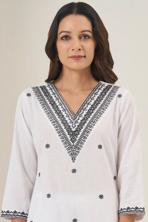Mehraab Nazira Kurta