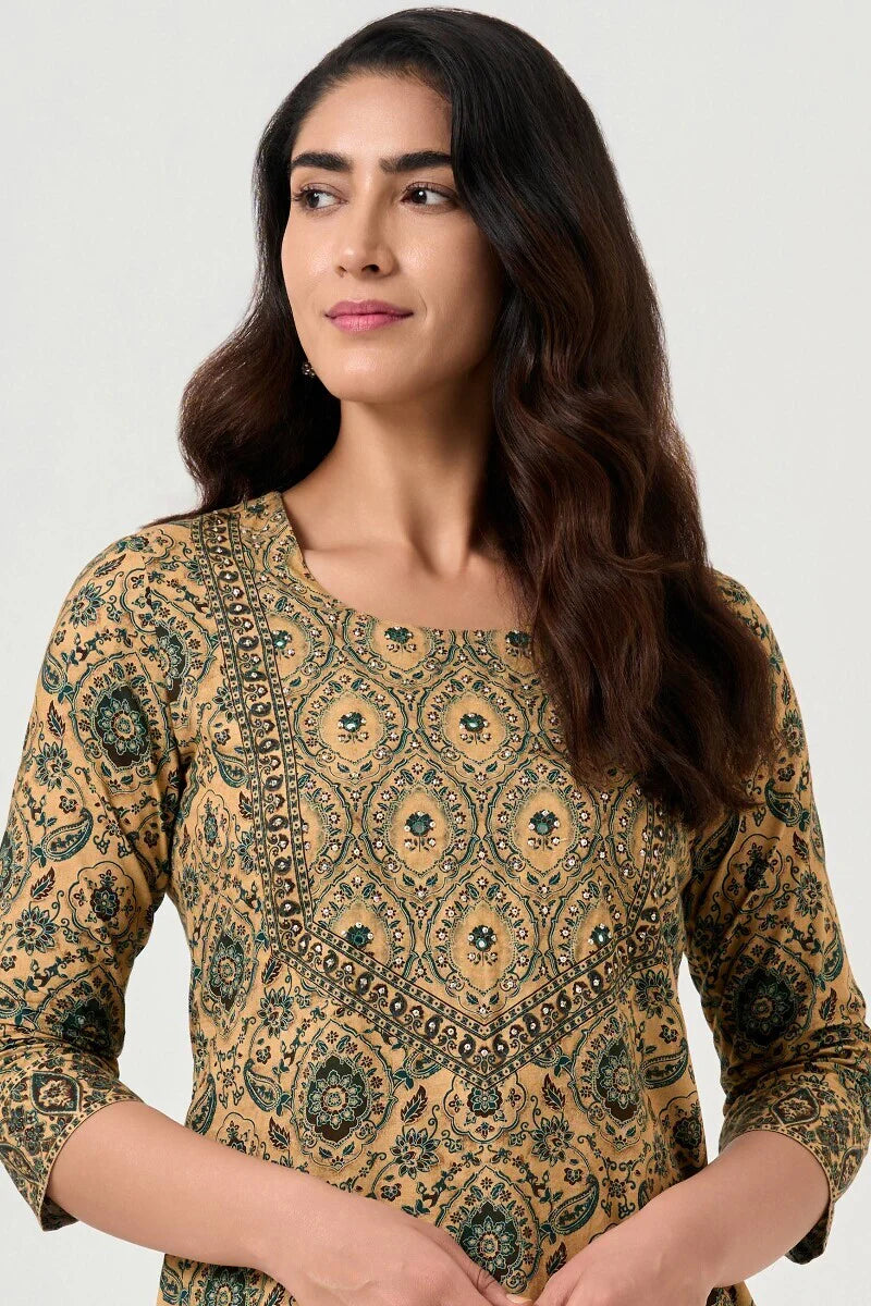 Surplus: Rangrez Naziya Kurta