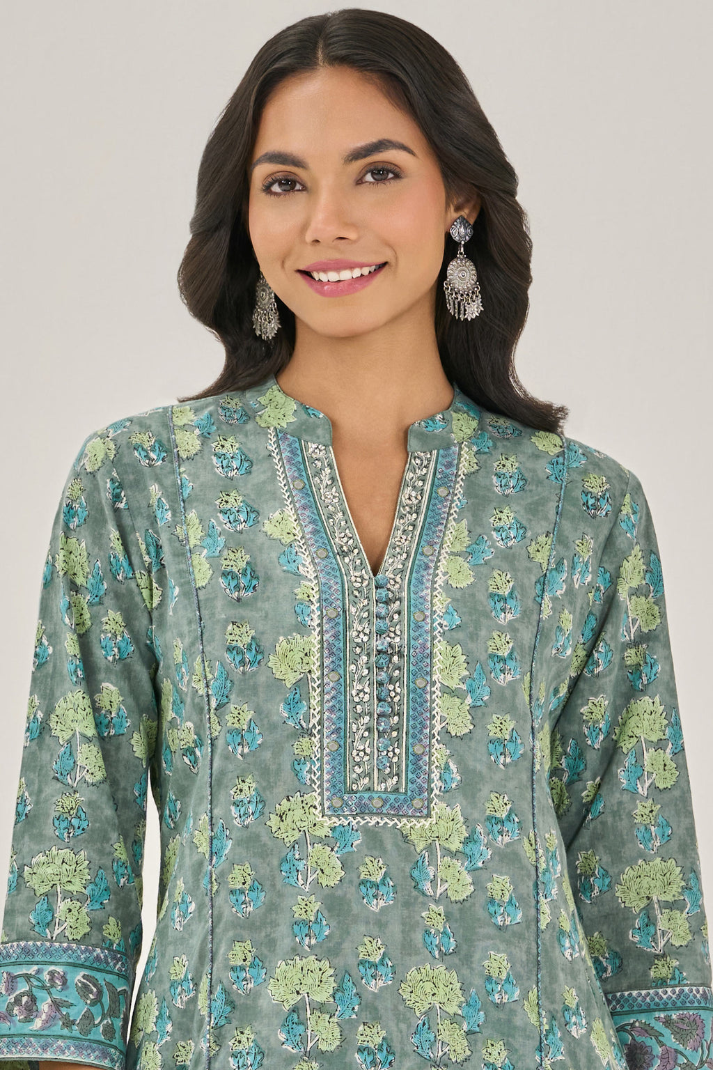 Roz Meher Gulshan Kurta