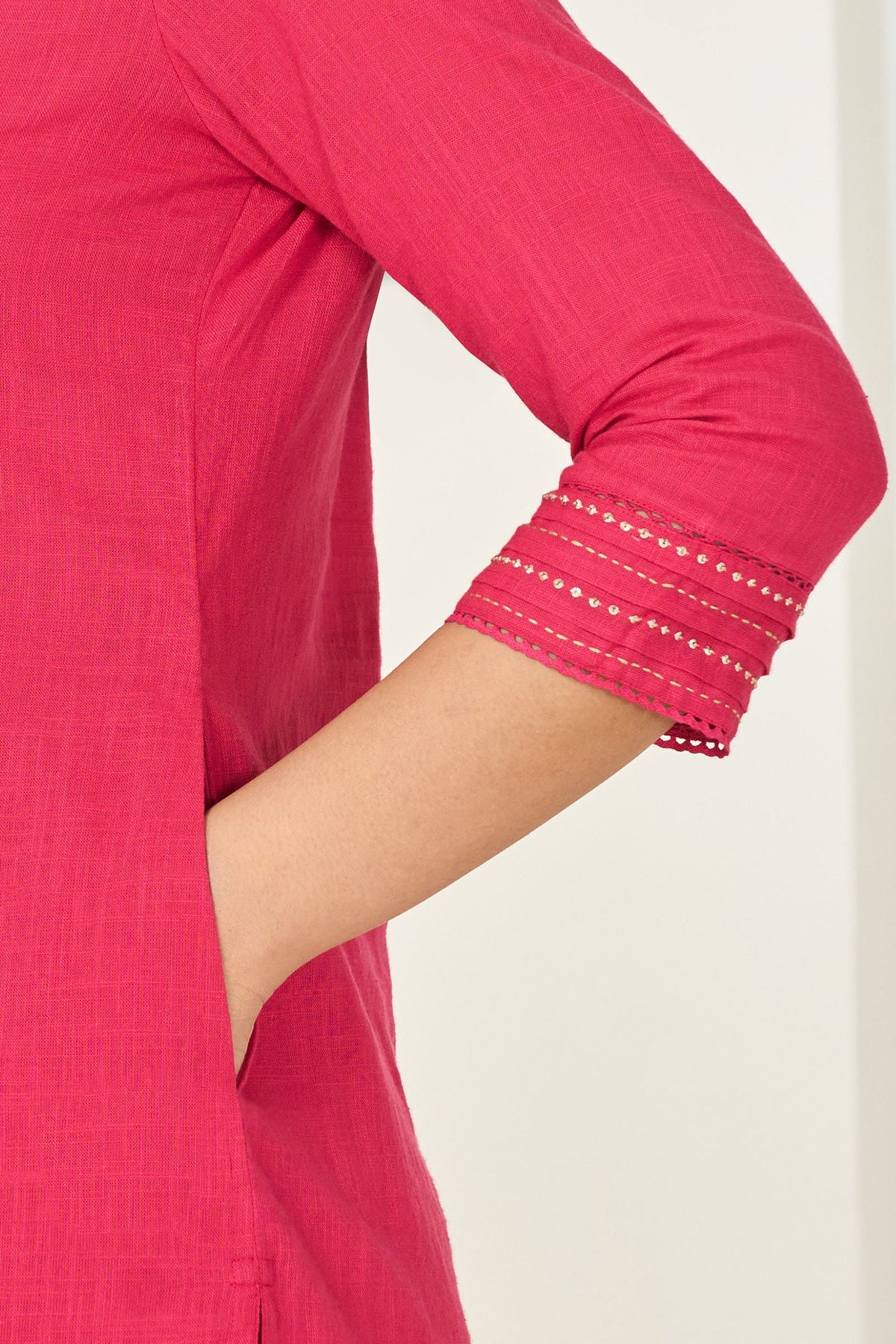 Surplus: Roza Zara Fuchsia Kurta