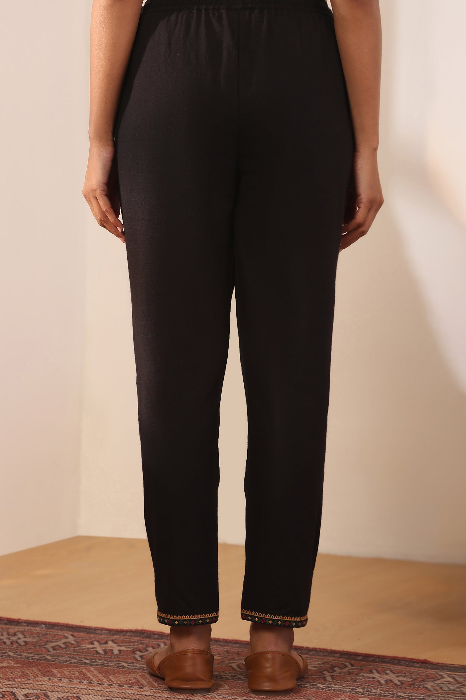 Mehraab Nahiza Black Narrow Pants
