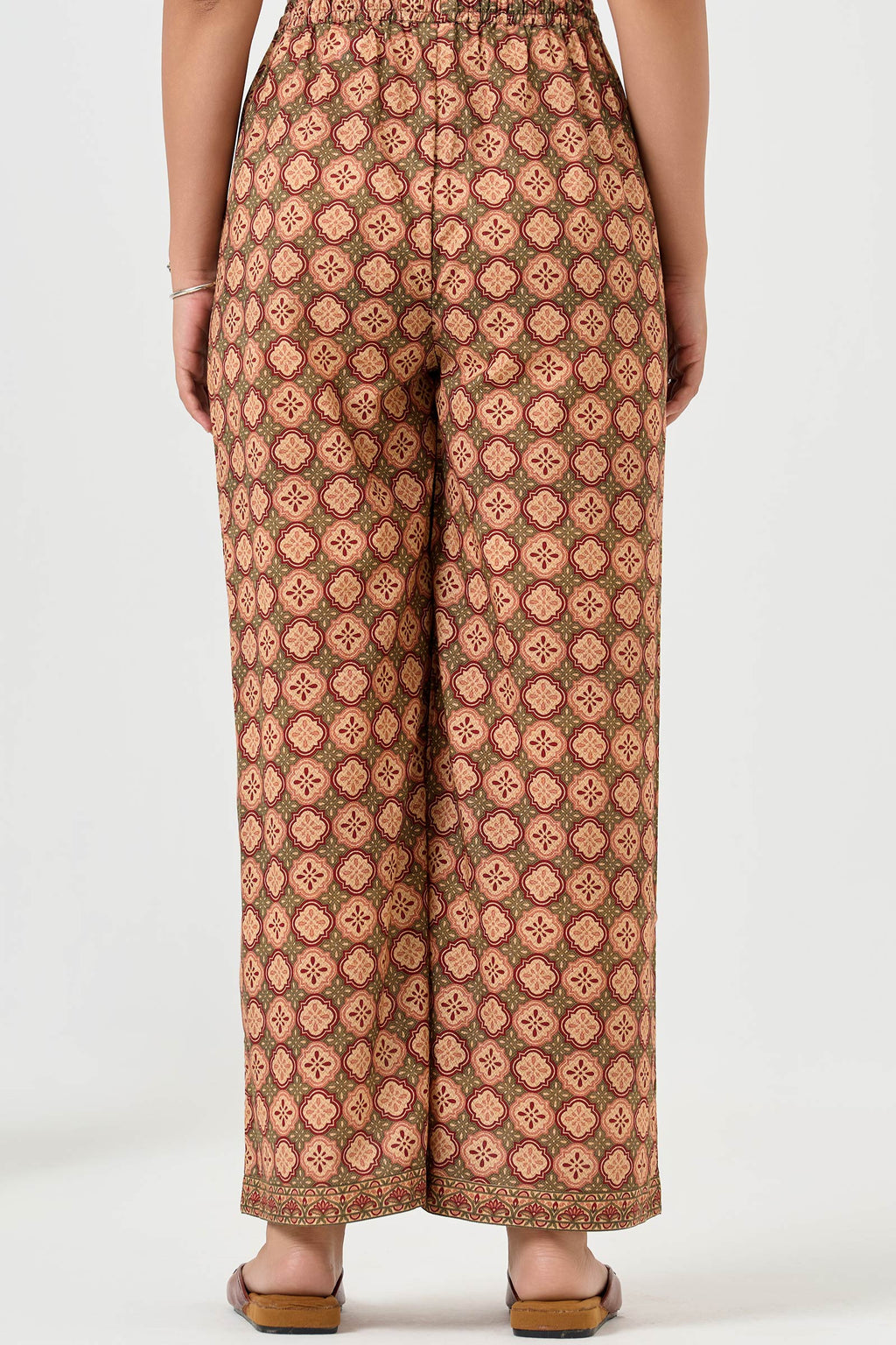 Surplus: Meher Samreen Farsi