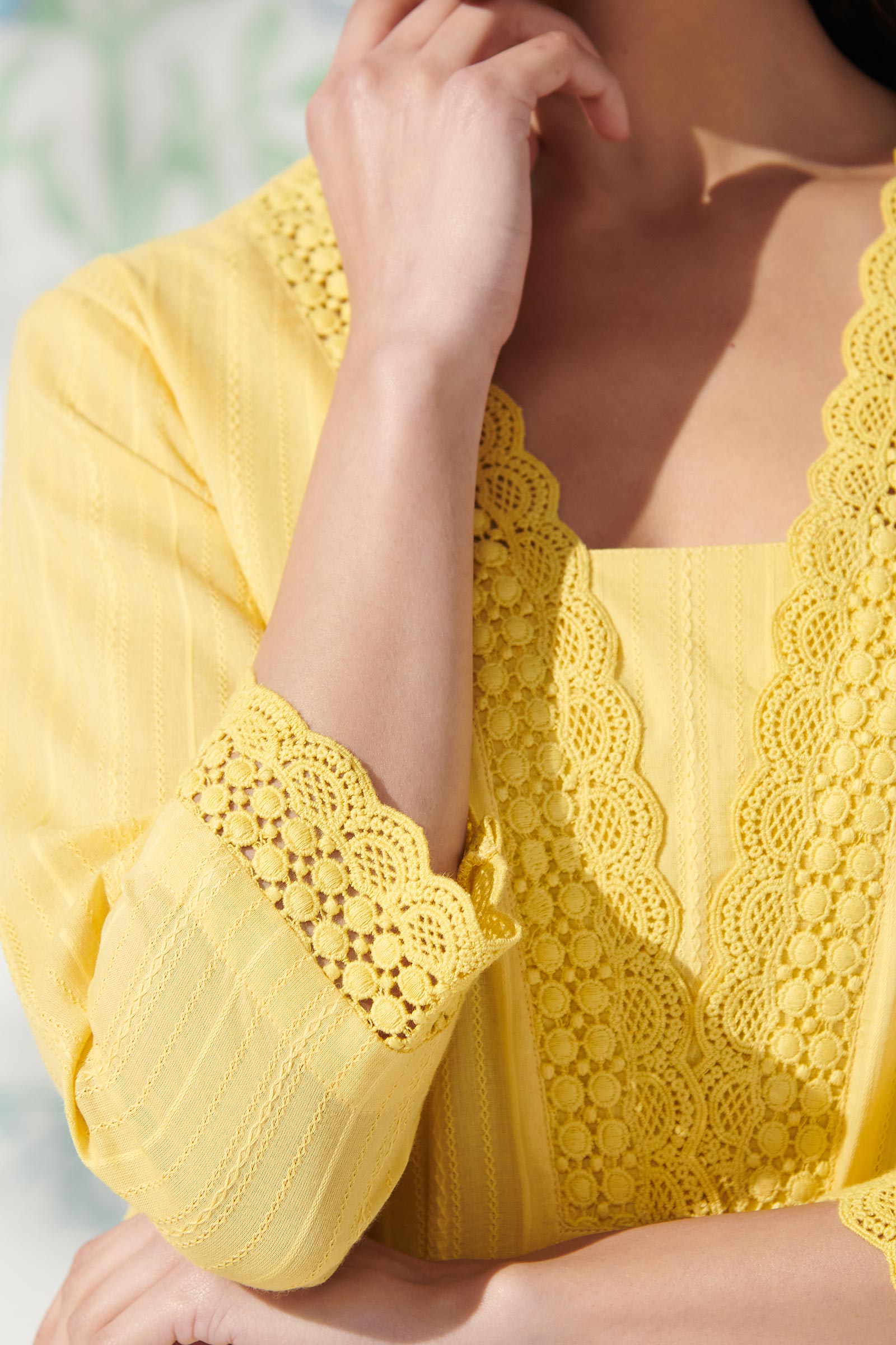 Surplus: Roza Zehmat Yellow Kurta