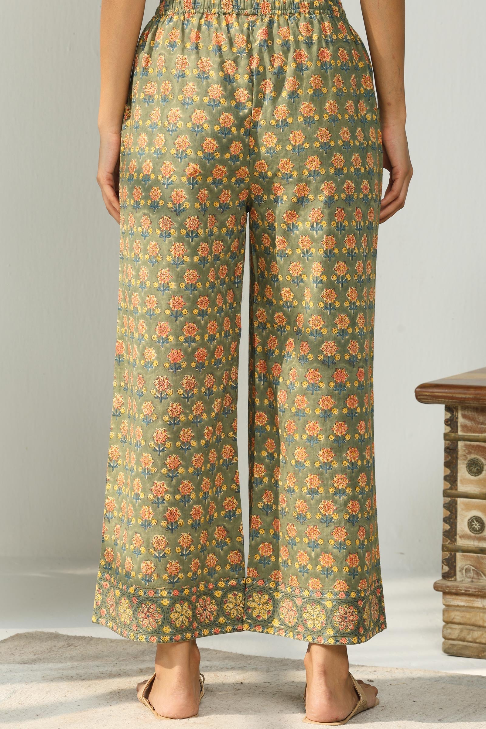 Nayanjal Gulshan Sanganeri Farsi