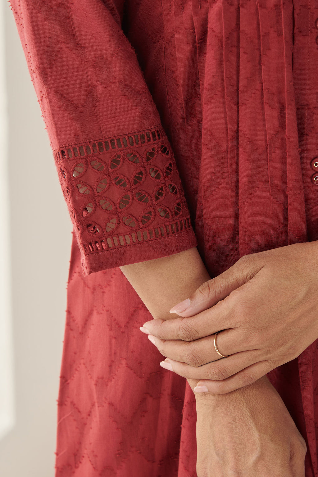 Surplus: Roza Samrina Red Kurta