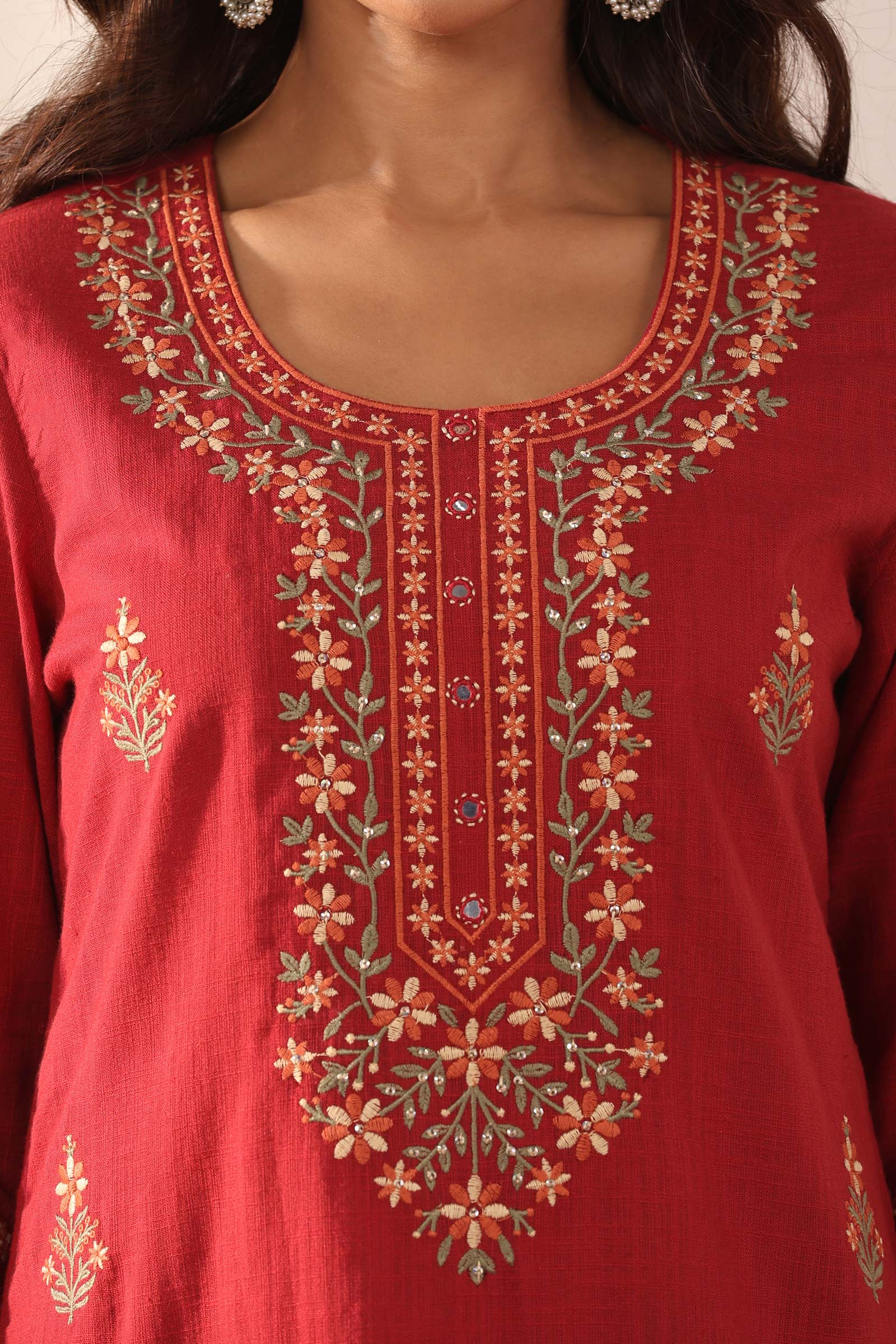 Surplus: Mehraab Sabeen Red Kurta