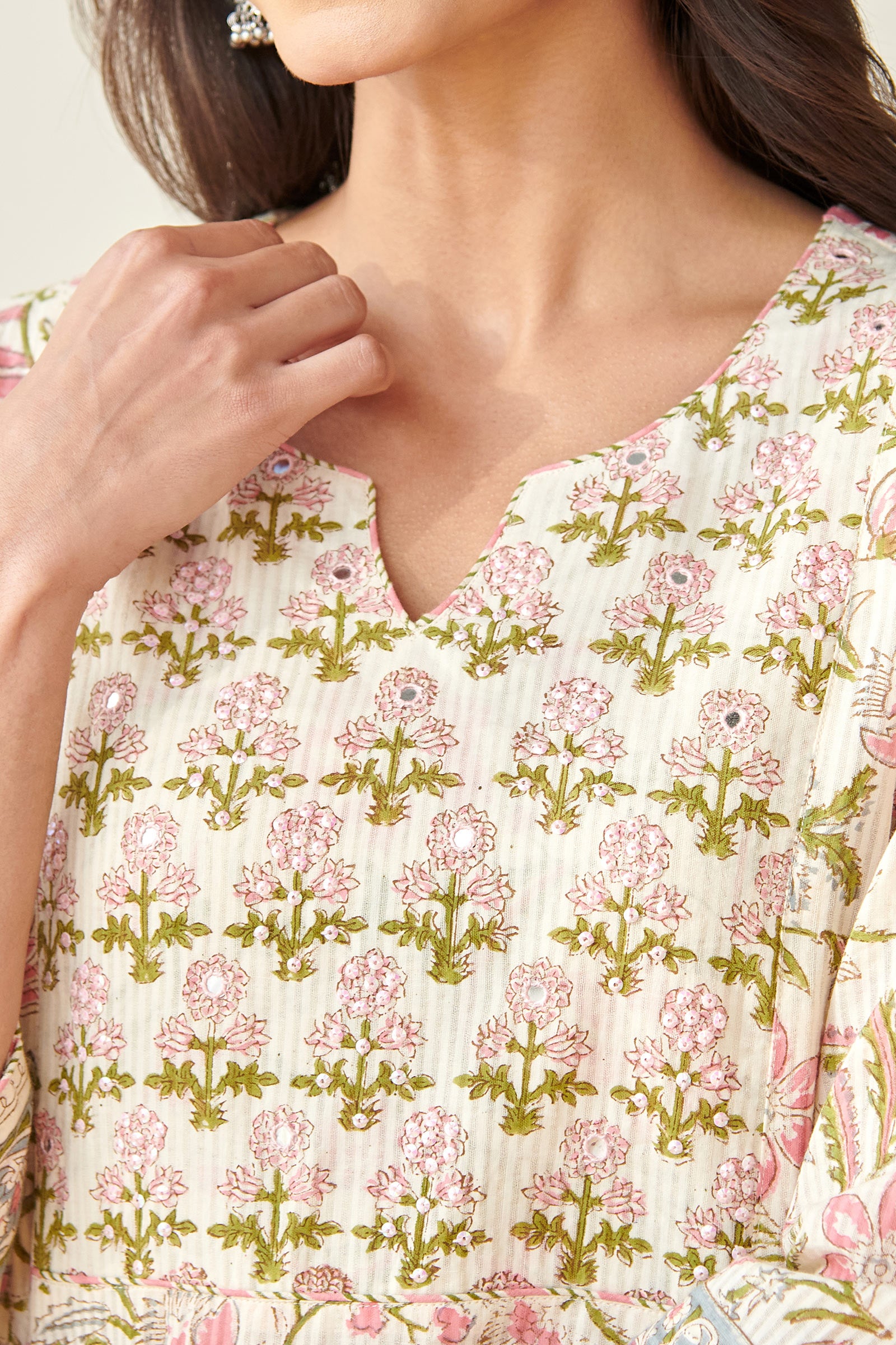 Roz Meher Samaira Kurta