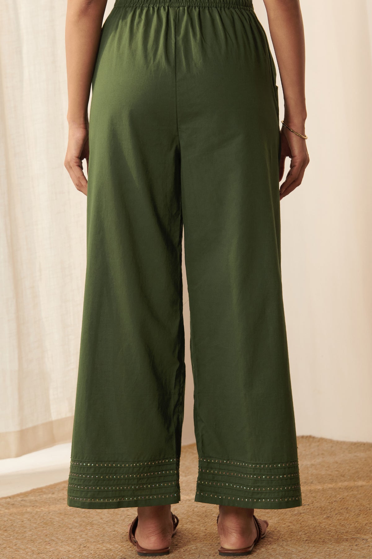 Surplus: Roza Forest Green Farsi