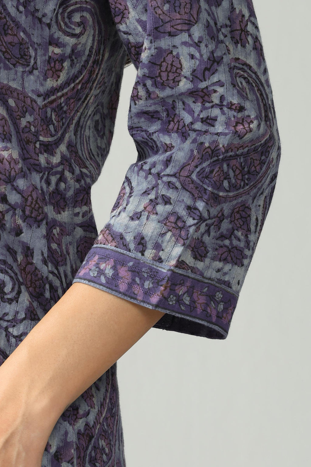 Surplus: Sehra Mahi Akola Kurta