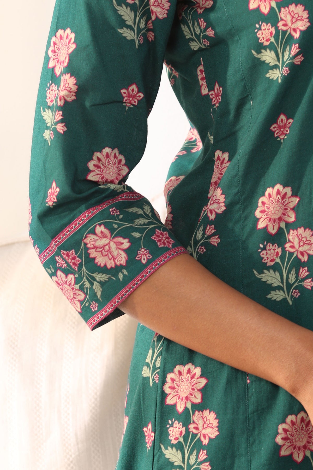 Mehreen Mahira Kurta