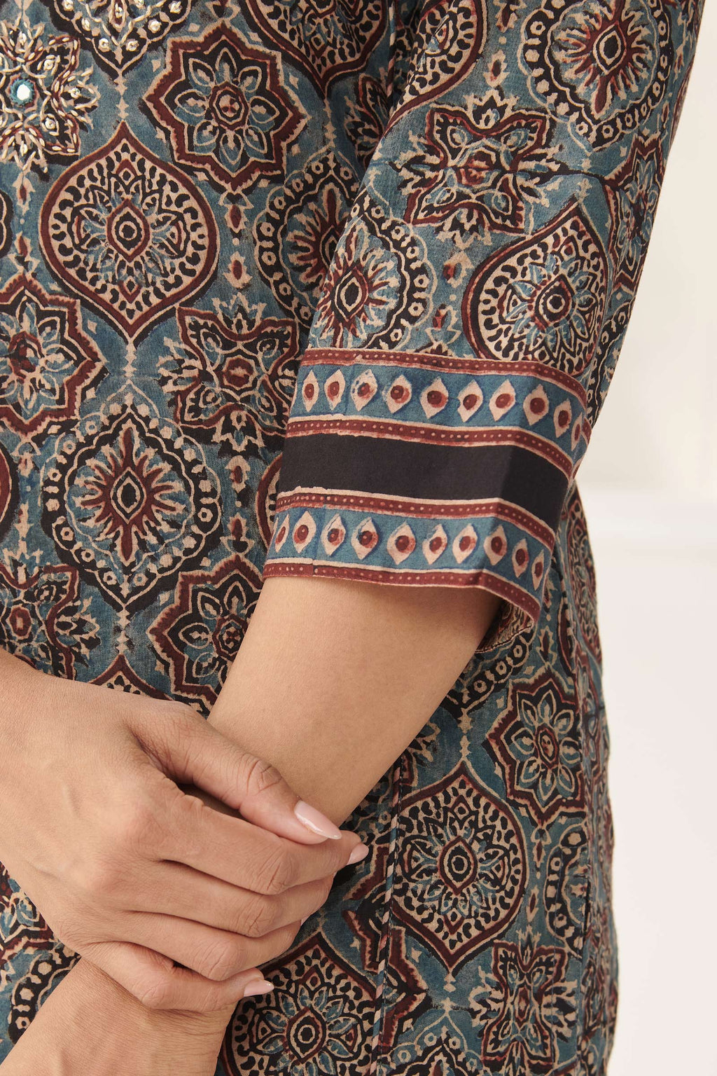 Sehra Rumaisa Kurta