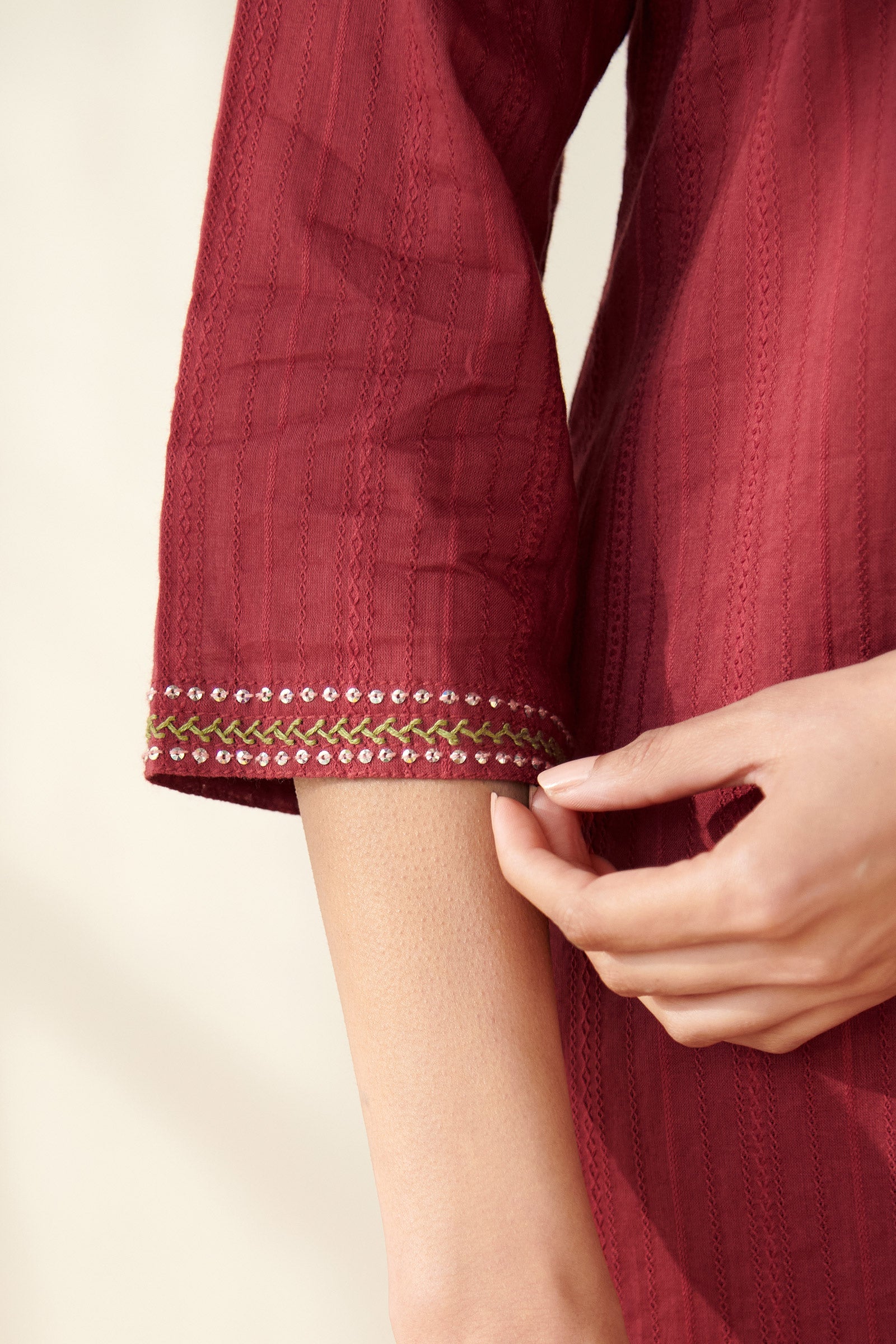 Surplus: Roza Razia Maroon Kurta