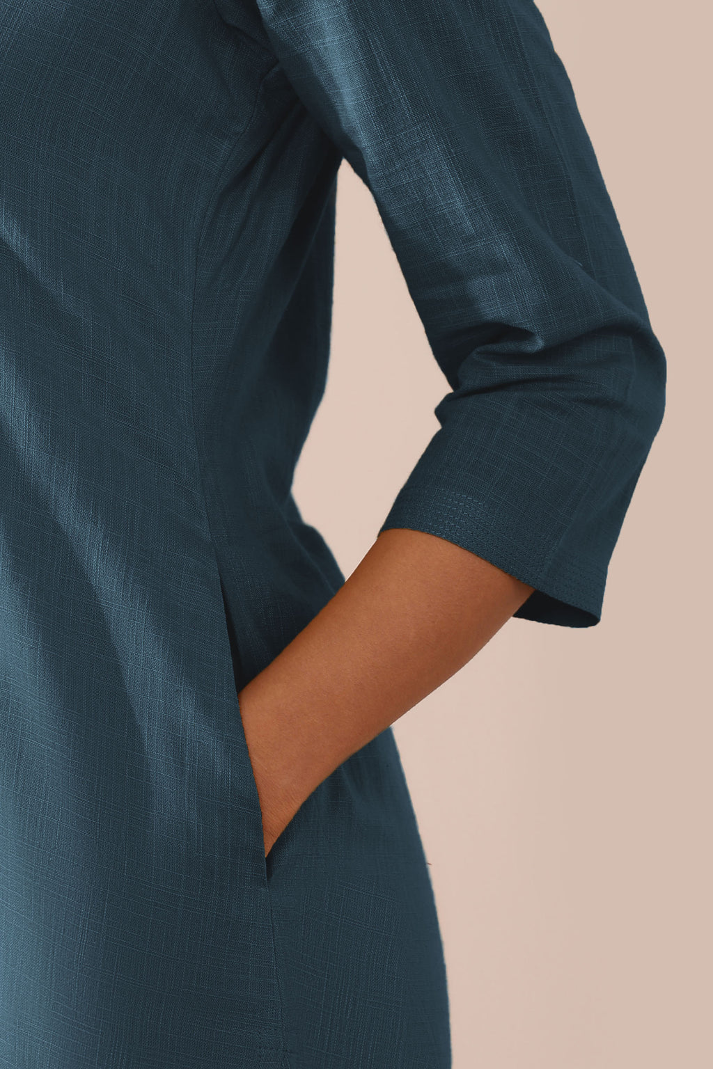 Surplus: Roza Naaz Navy Blue Kurta