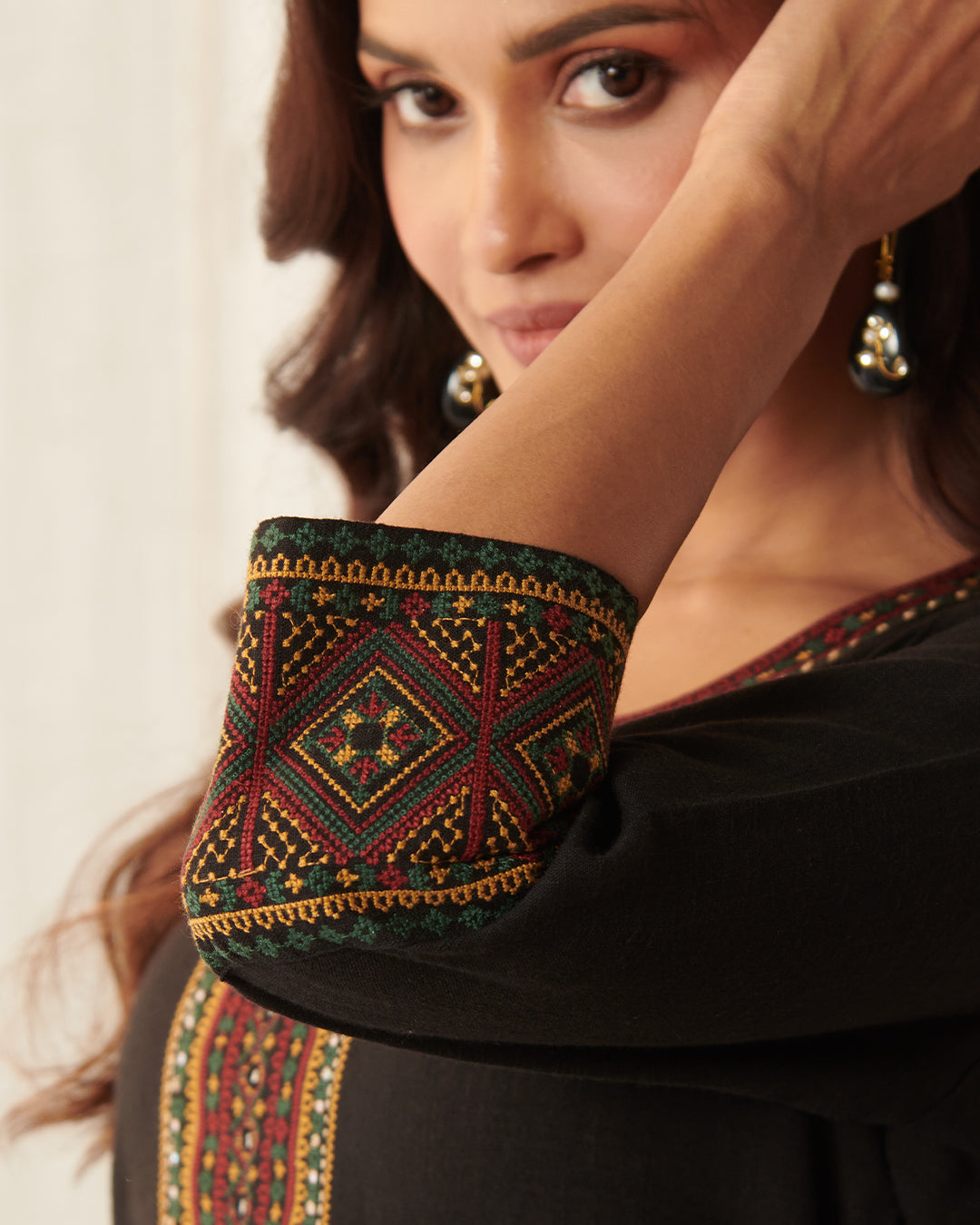 Mehraab Nahiza Black Kurta