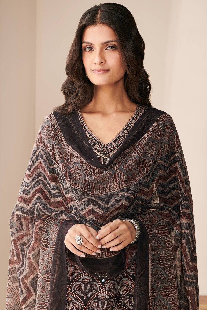 Sehra Nafiya Ajrak Dupatta